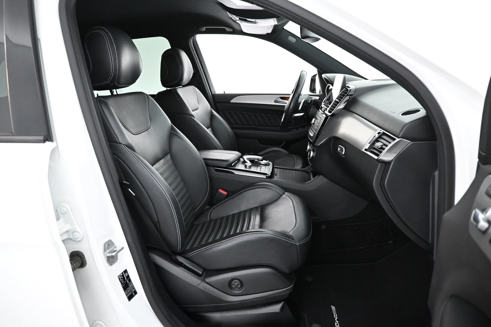 Car Image - 2g6VAabyrnatxh9O1HHNdU