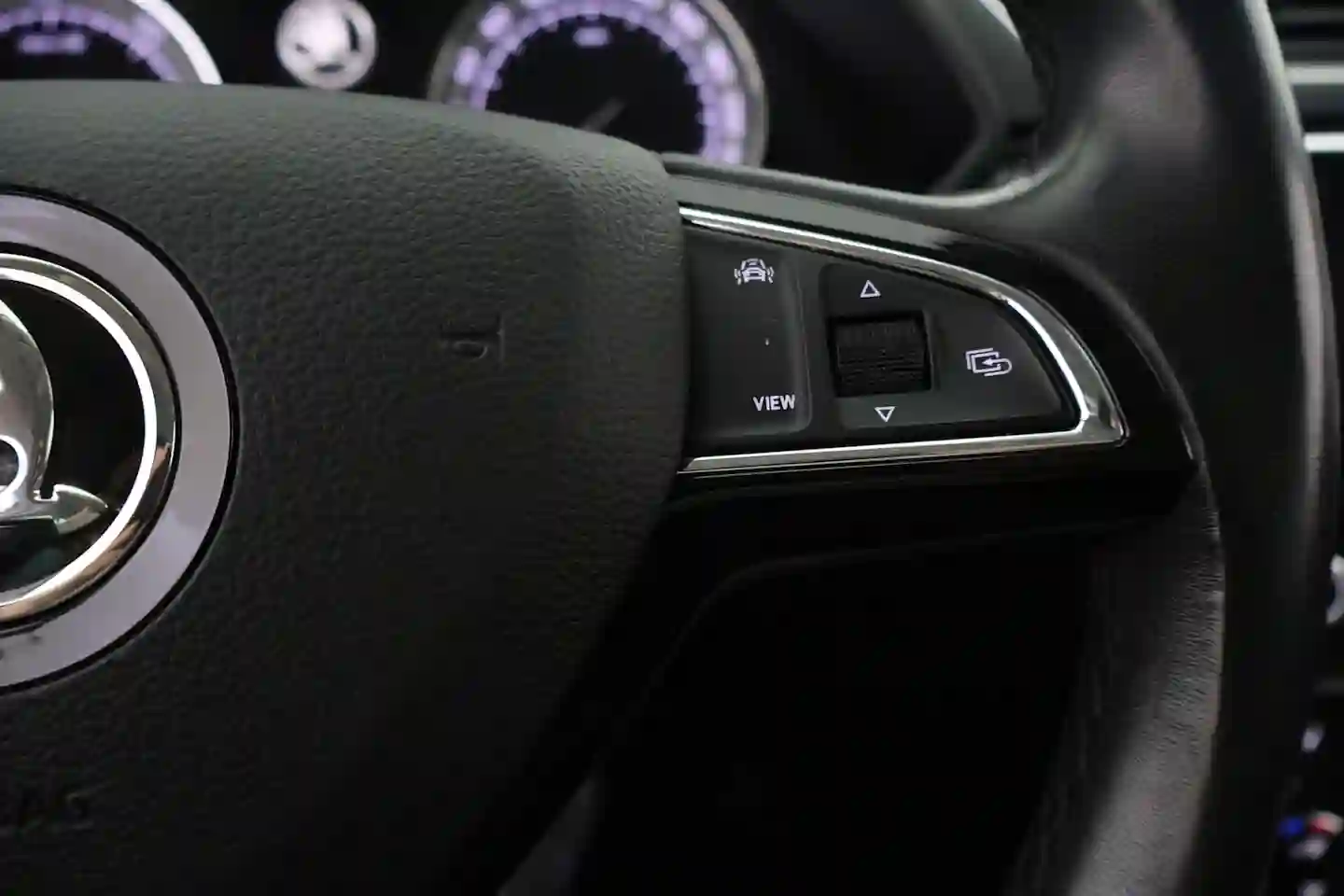 Car Image - 1ppMhnNLcfkB6NYqHdQyeJ