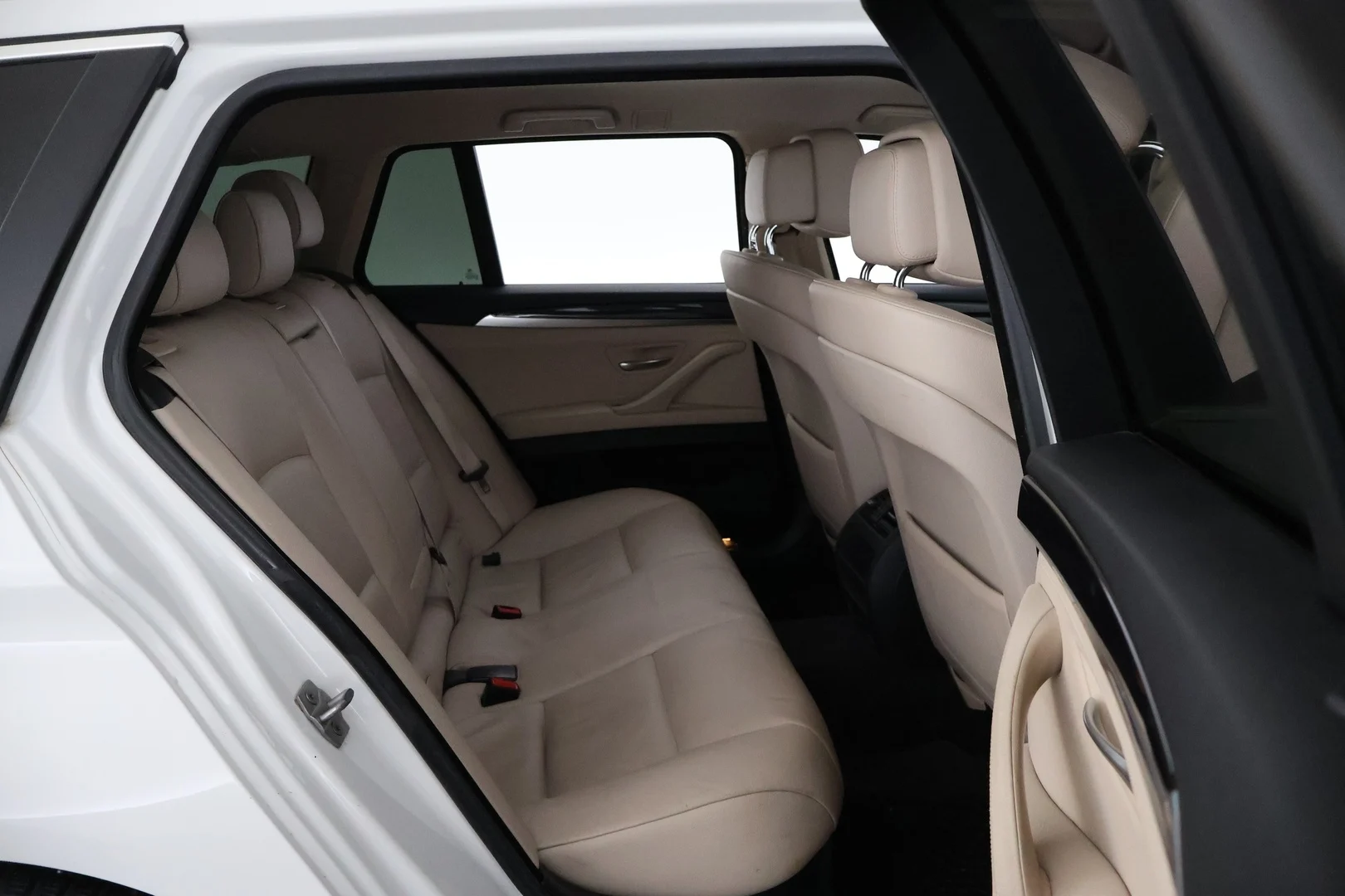 Car Image - 1pEDvPv8NKM41yyP36NMzU