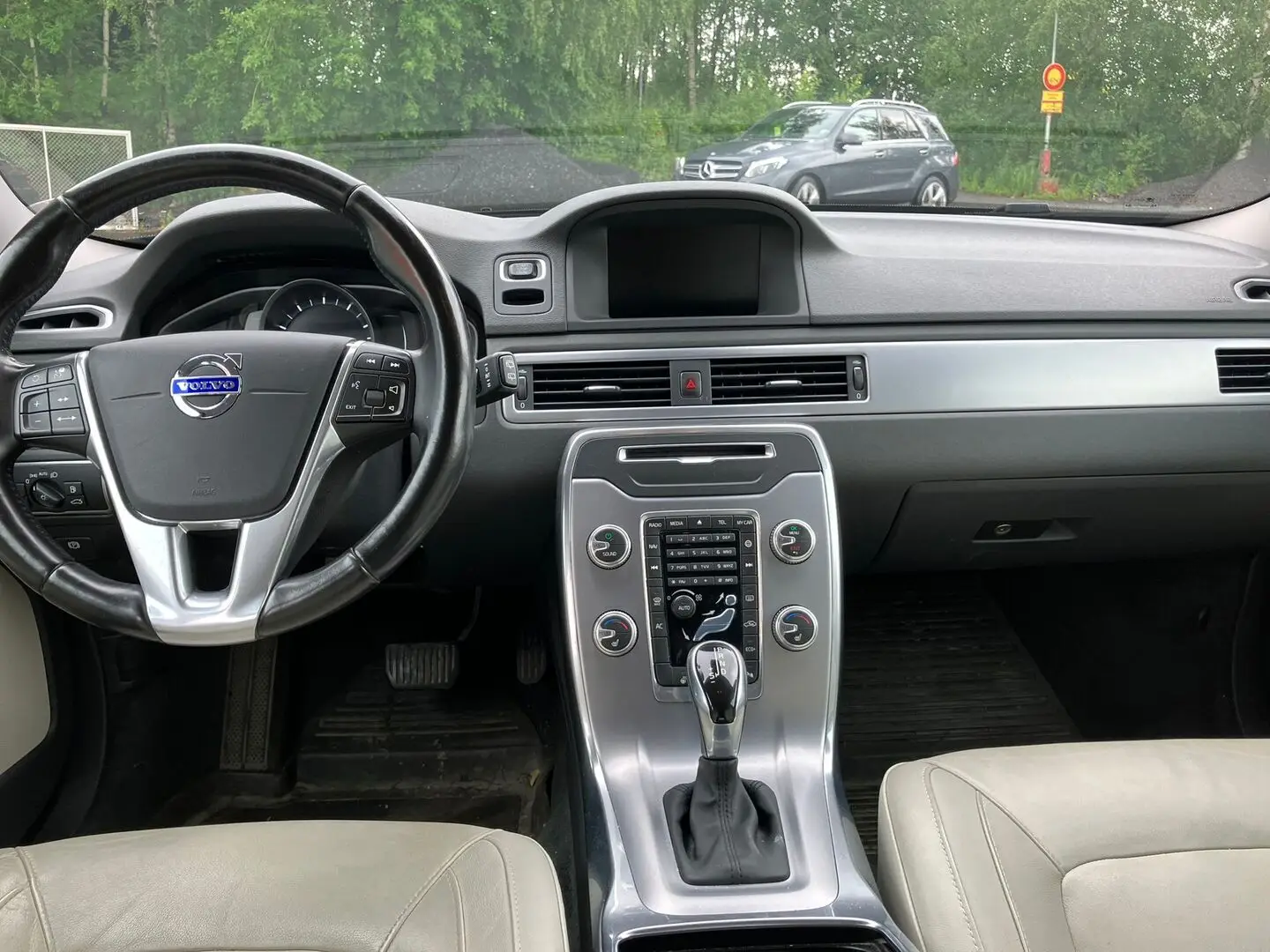 Car Image - 5vTzUlsUZ5kbbTnzjZ7pWg