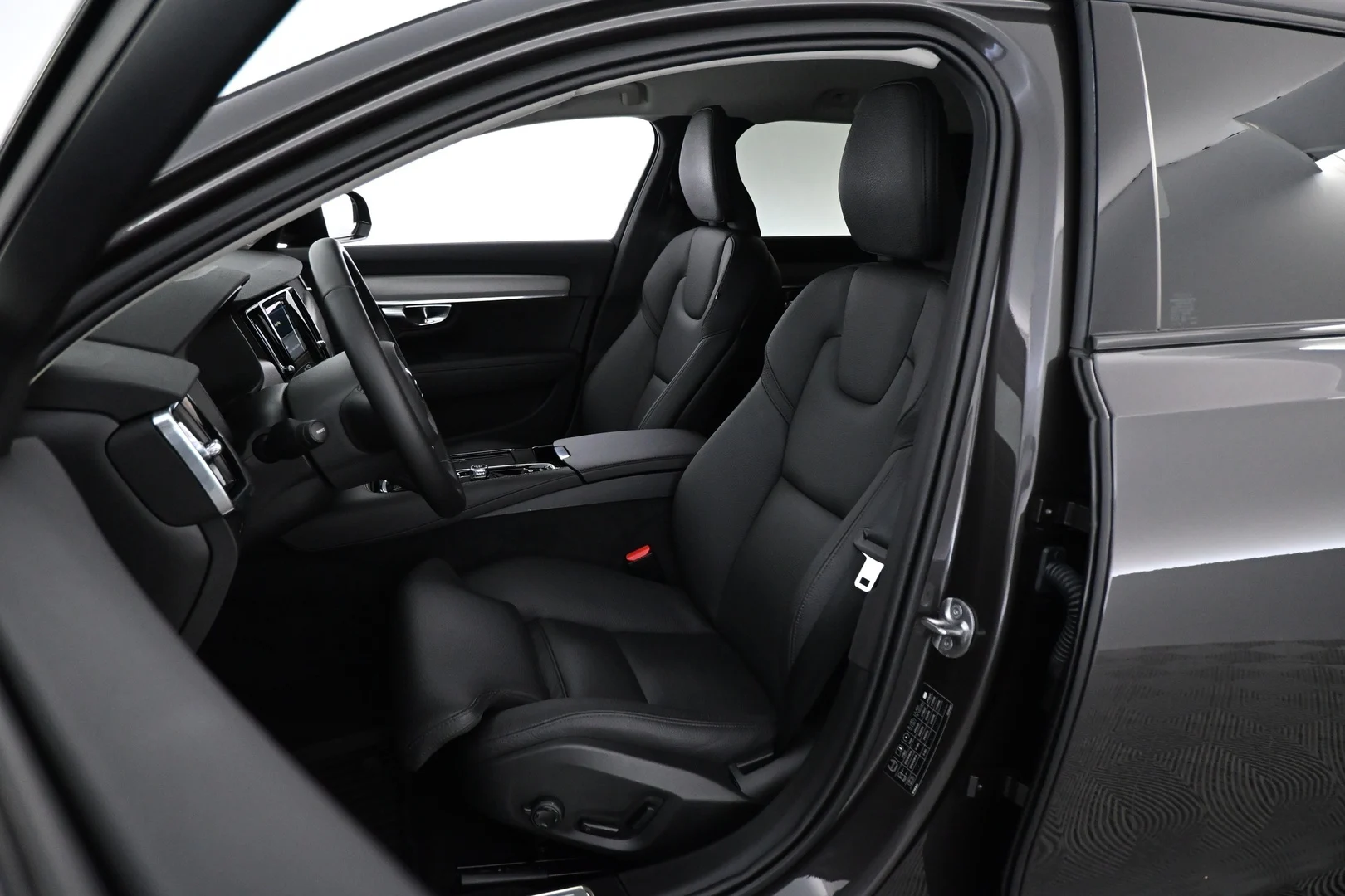 Car Image - 19woaeuM0PEneIt0Wjvo3B