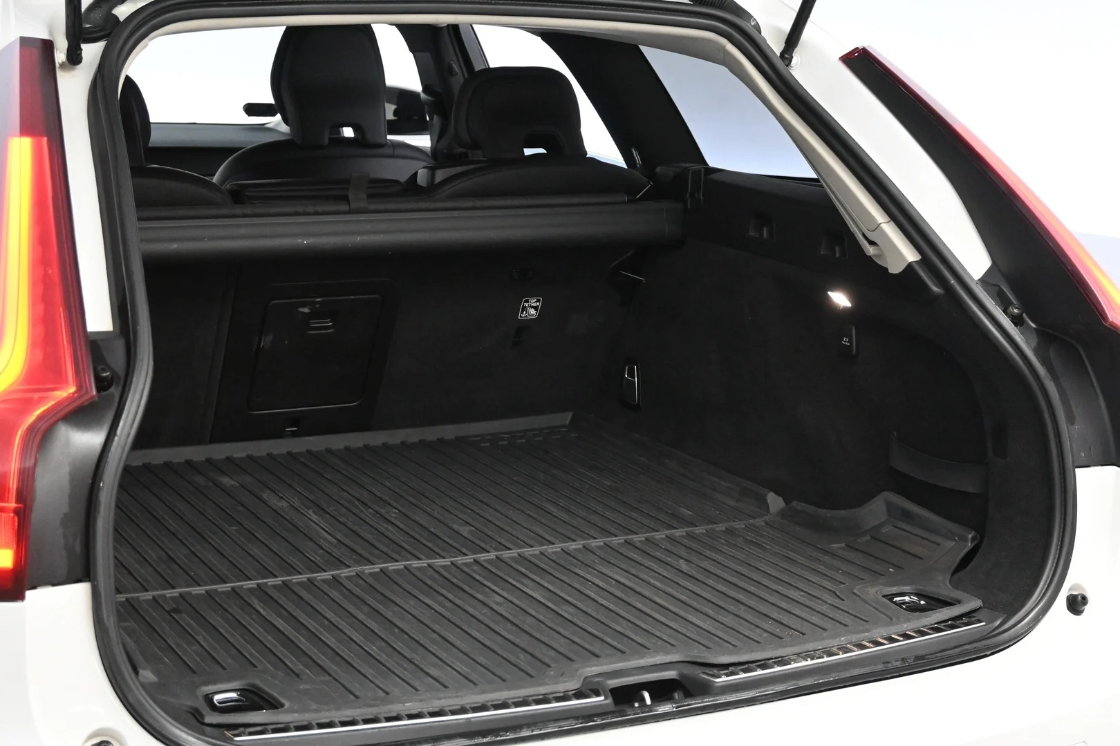 Car Image - 3feLLQ9NGwuVBxNd0KHm89