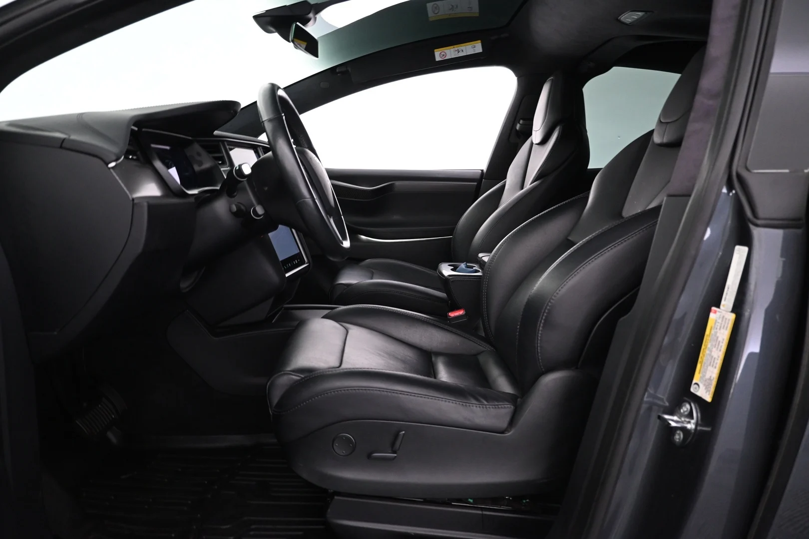 Car Image - 6uveWNCzllQ6RQEQJyMjK3