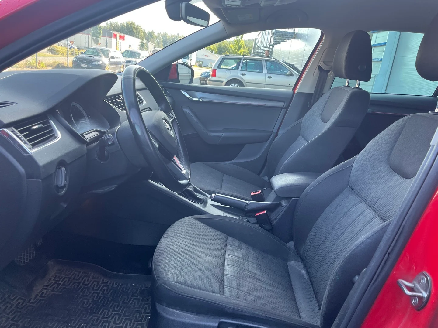Car Image - 7ybJAXGoWF0gcoSYXe2PuU