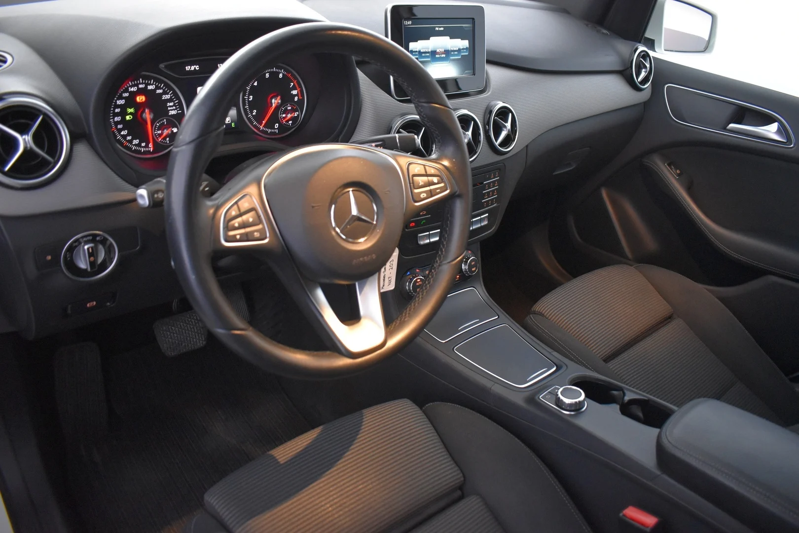 Car Image - GjT6VcPIJxzirGwUrGAic