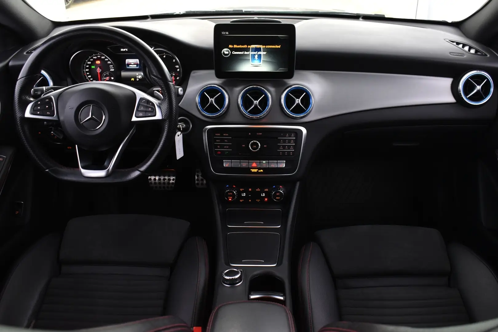 Car Image - 5519LIvKoRxemT8ng49VFc
