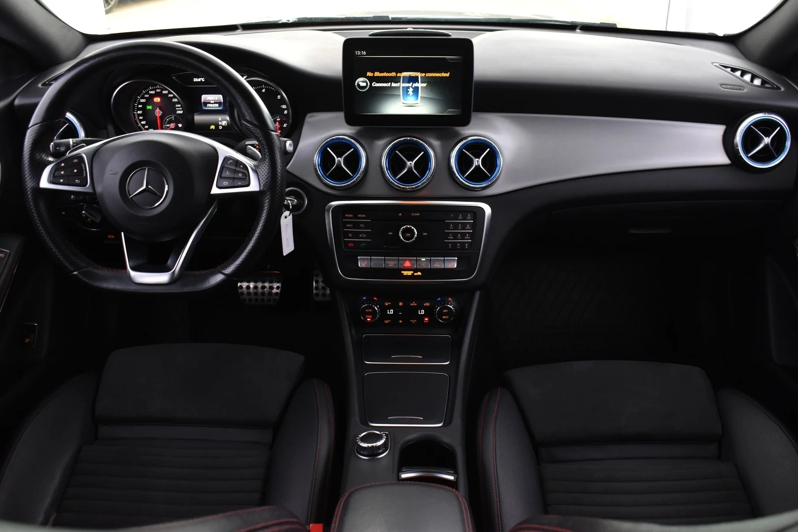 Car Image - 5519LIvKoRxemT8ng49VFc