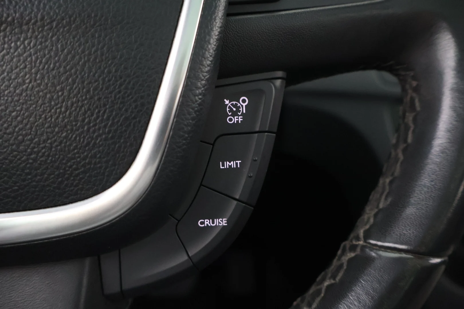 Car Image - 6wFLSK8PsRvrGyzjXXopZo