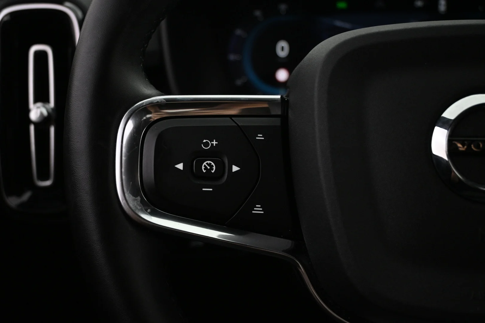 Car Image - 7IiX3PCdDC5wpUT5hbpzyK