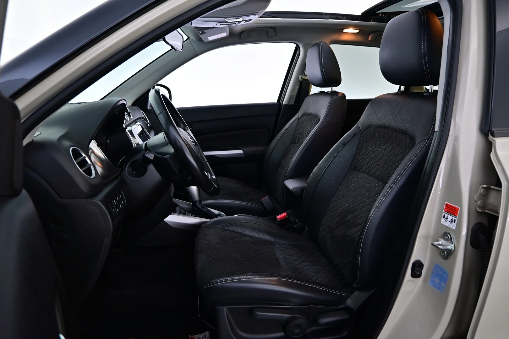 Car Image - 3UOylLCO6UYbgciDwNLL0d