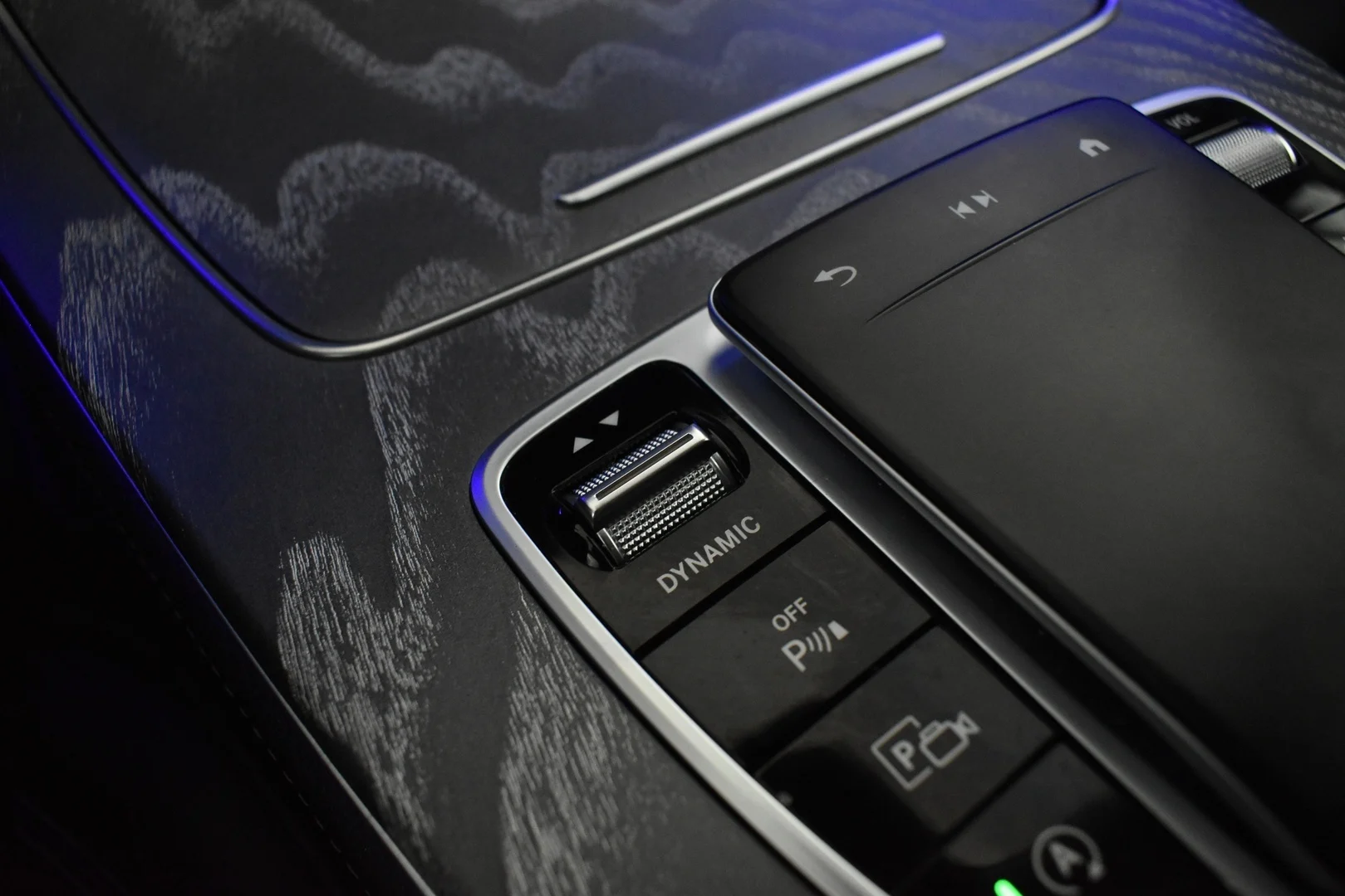 Car Image - 4Js7lJSzzBsaKTU2nyR0o5