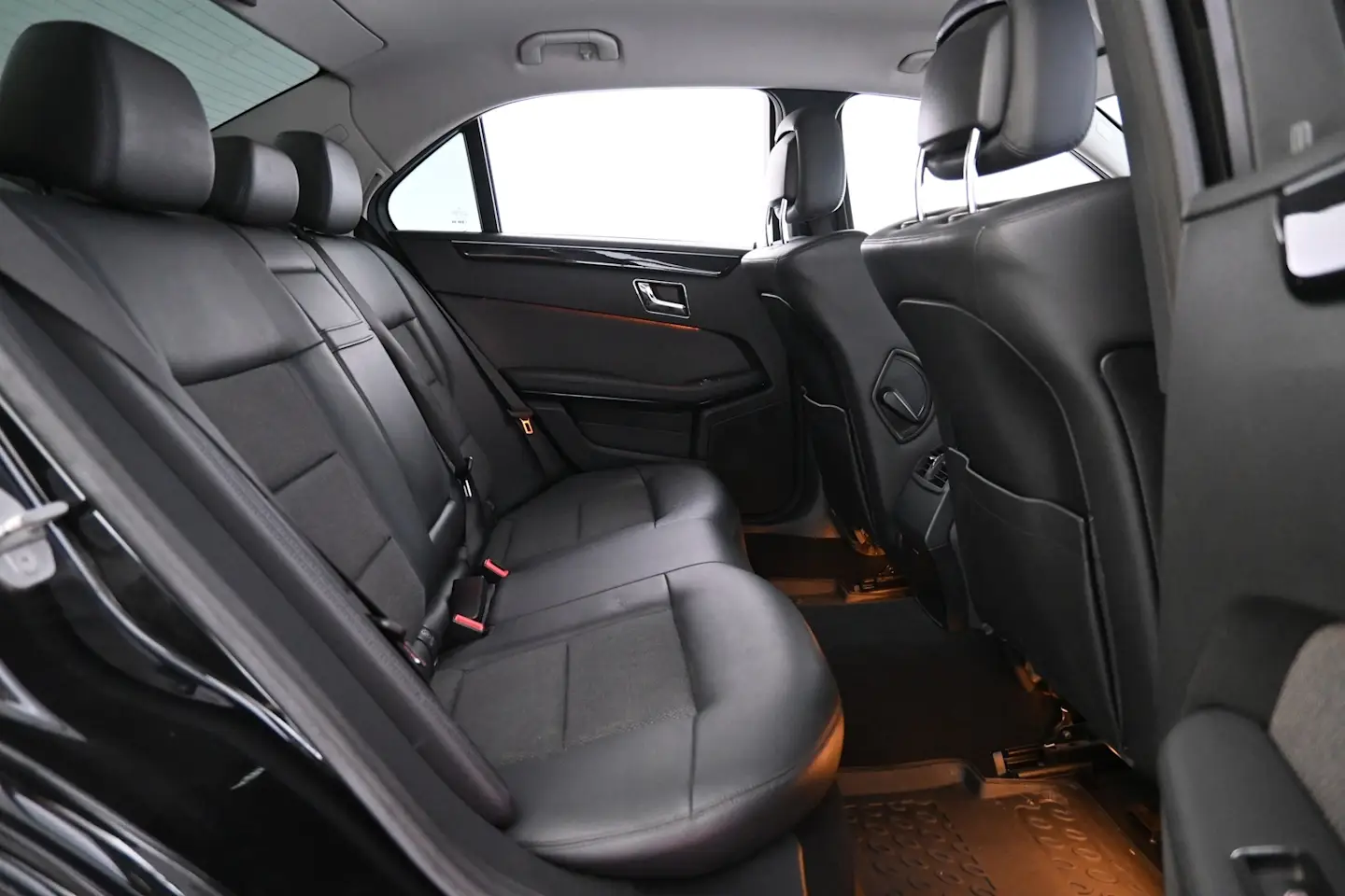 Car Image - 7AS4hl8crxrocmSxdRVA0N
