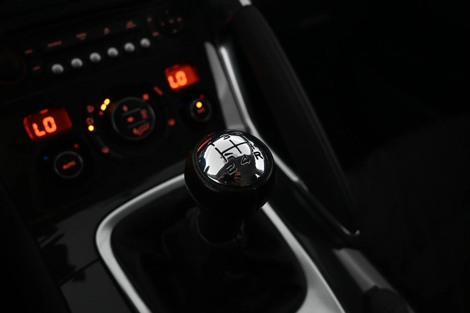 Car Image - 20ys8J3EoXtGEkQmVh0sXv