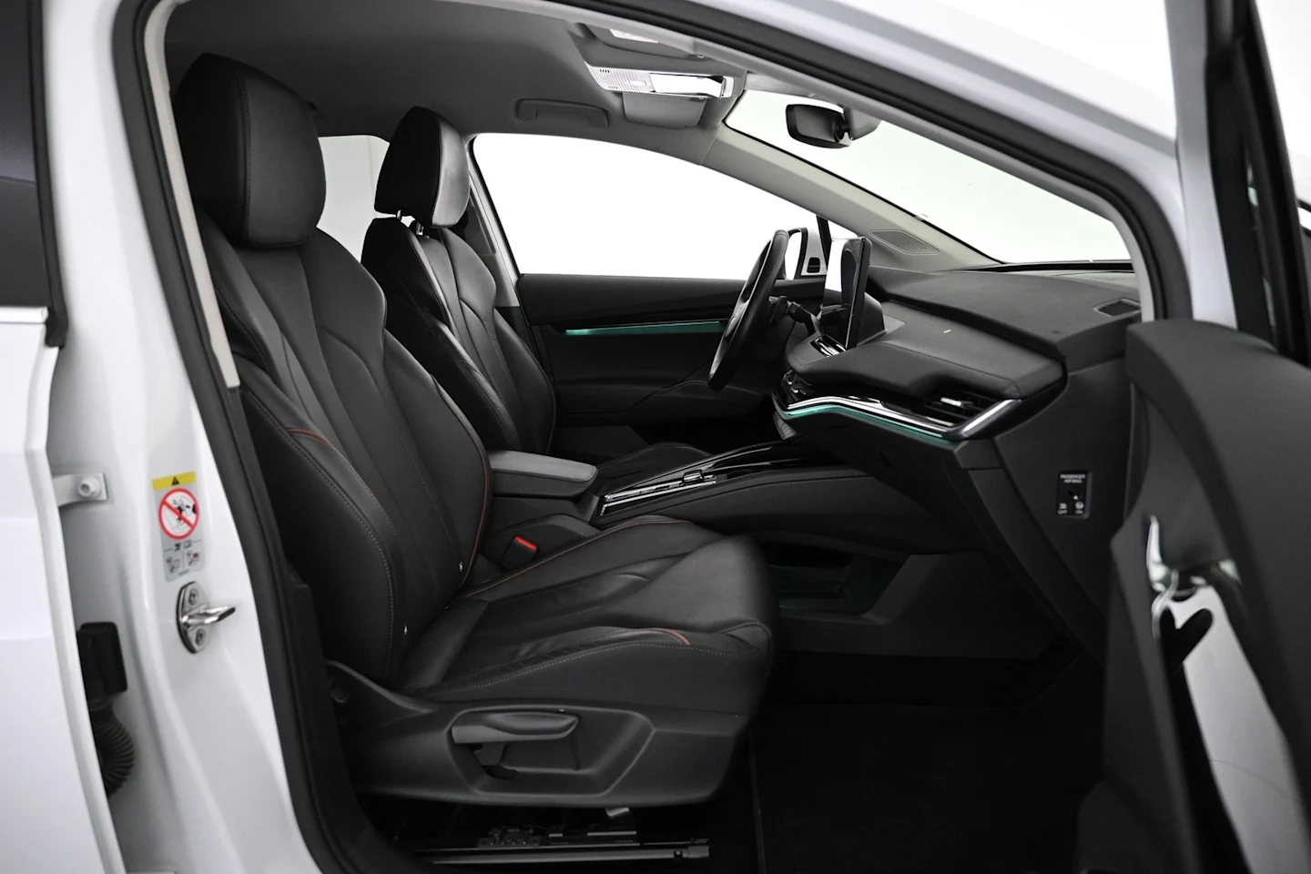 Car Image - 59mwRi1HJow5nceznmXJit