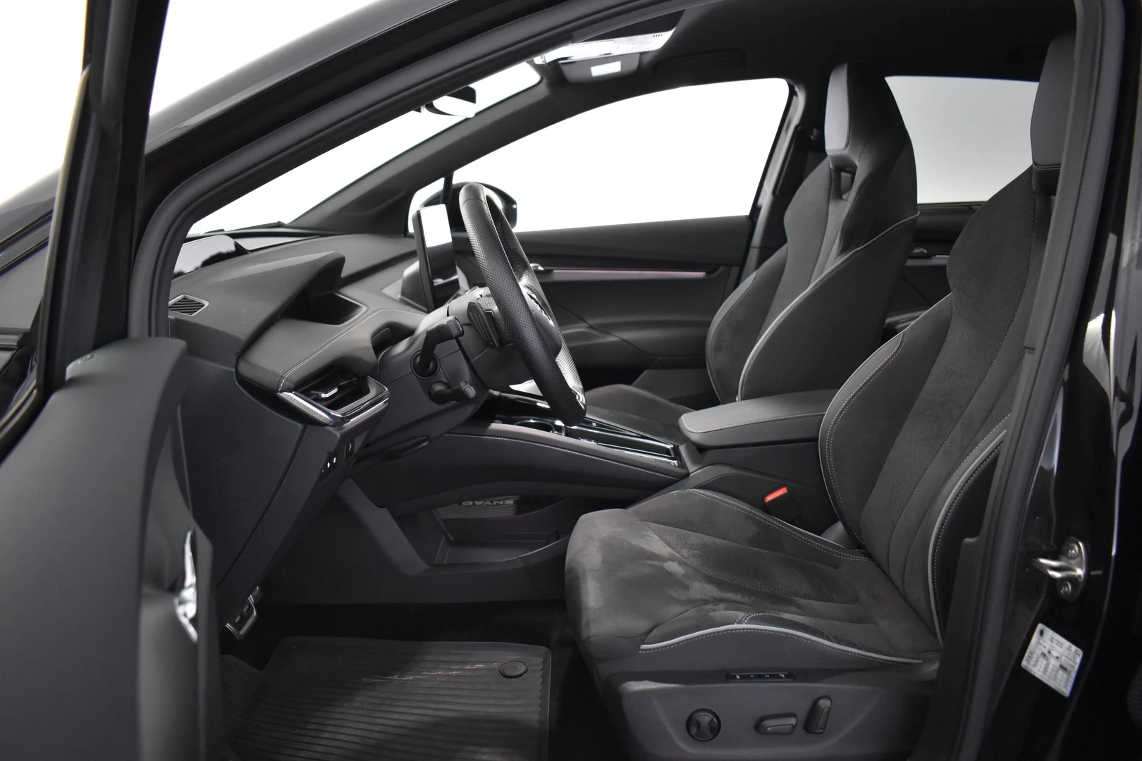 Car Image - 4VWkPvN1f0ggffHY2j6wqB