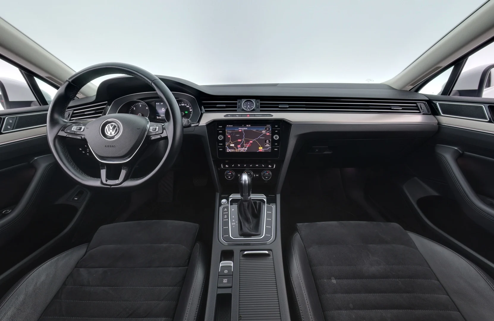 Car Image - 4UTBtpZjqU0LTE4kitzCYP