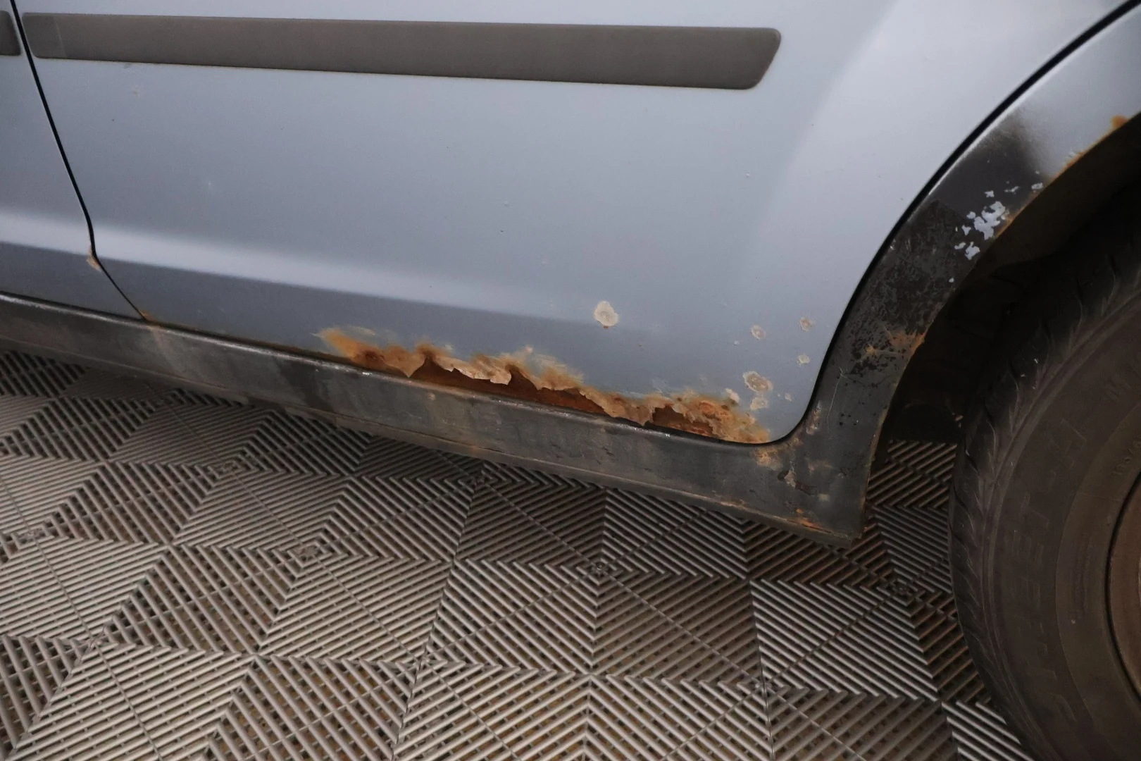 Car Image - 5fQ9B07QdTuhK9kQwpLq0N