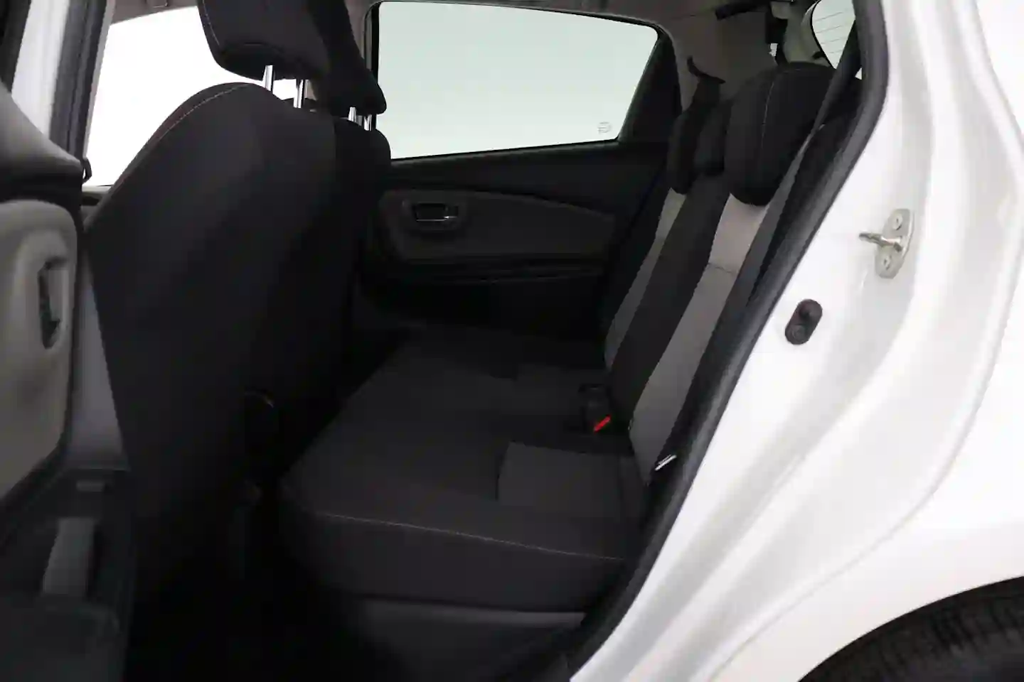 Car Image - kVxtlrVCa7sV8DR9rTwZ4