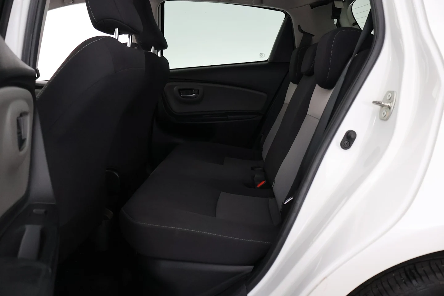 Car Image - kVxtlrVCa7sV8DR9rTwZ4