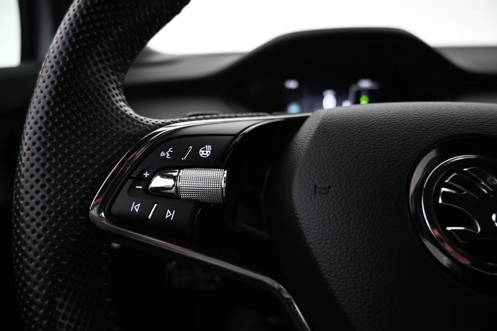 Car Image - 7N0e1pJIrC3EiX1Gpfjpou