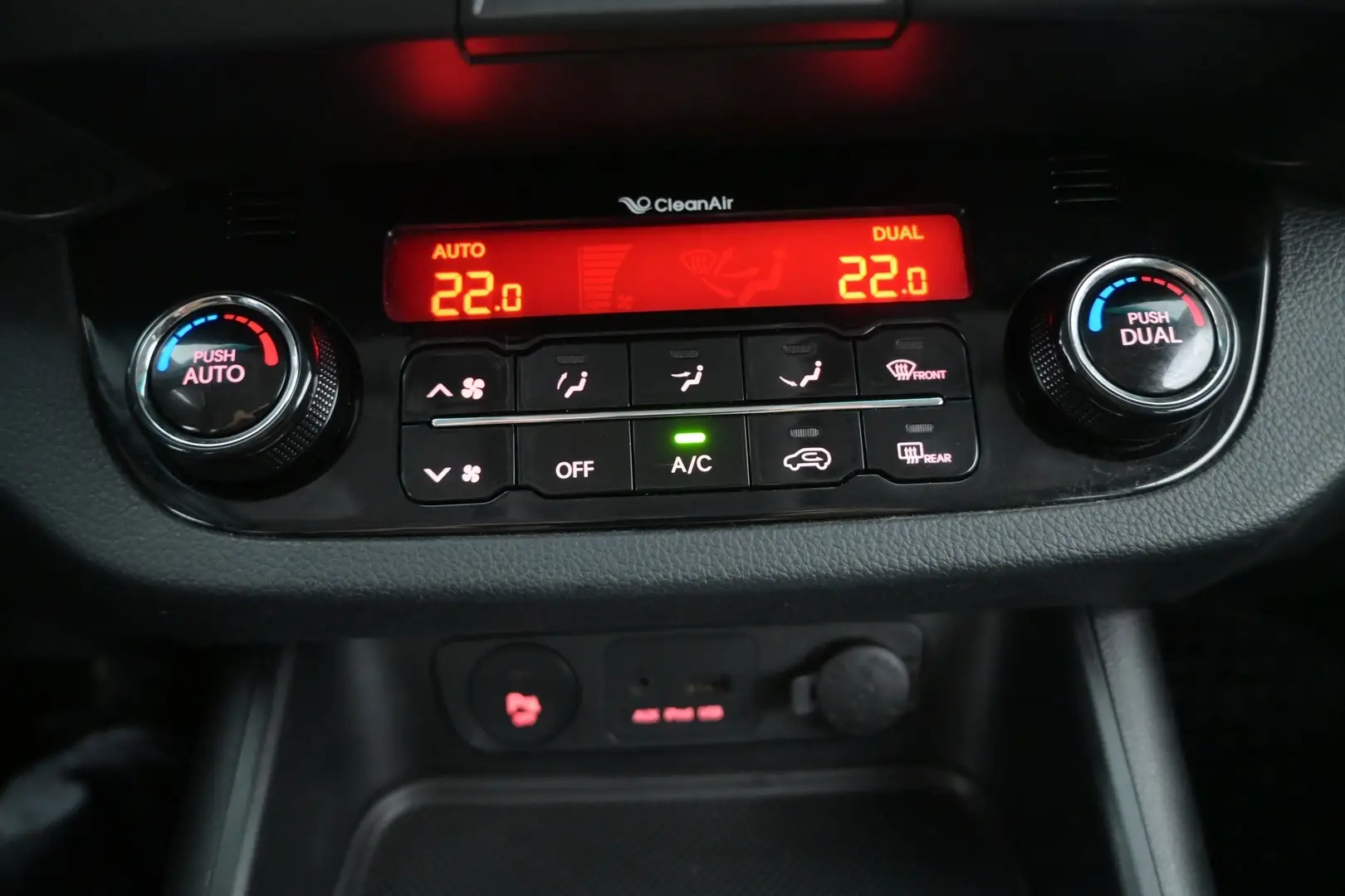 Car Image - 6kdzzMxn3uIjdyONSZlbzY