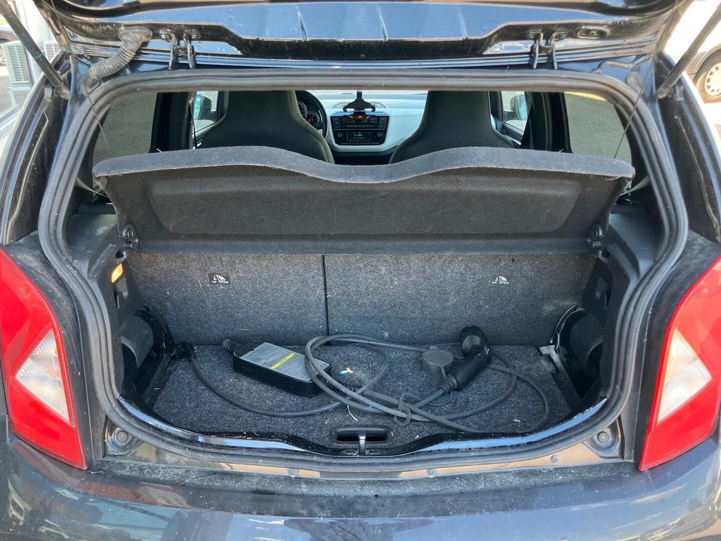 Car Image - 7bIXENLRxrPC9w1sddoVFe