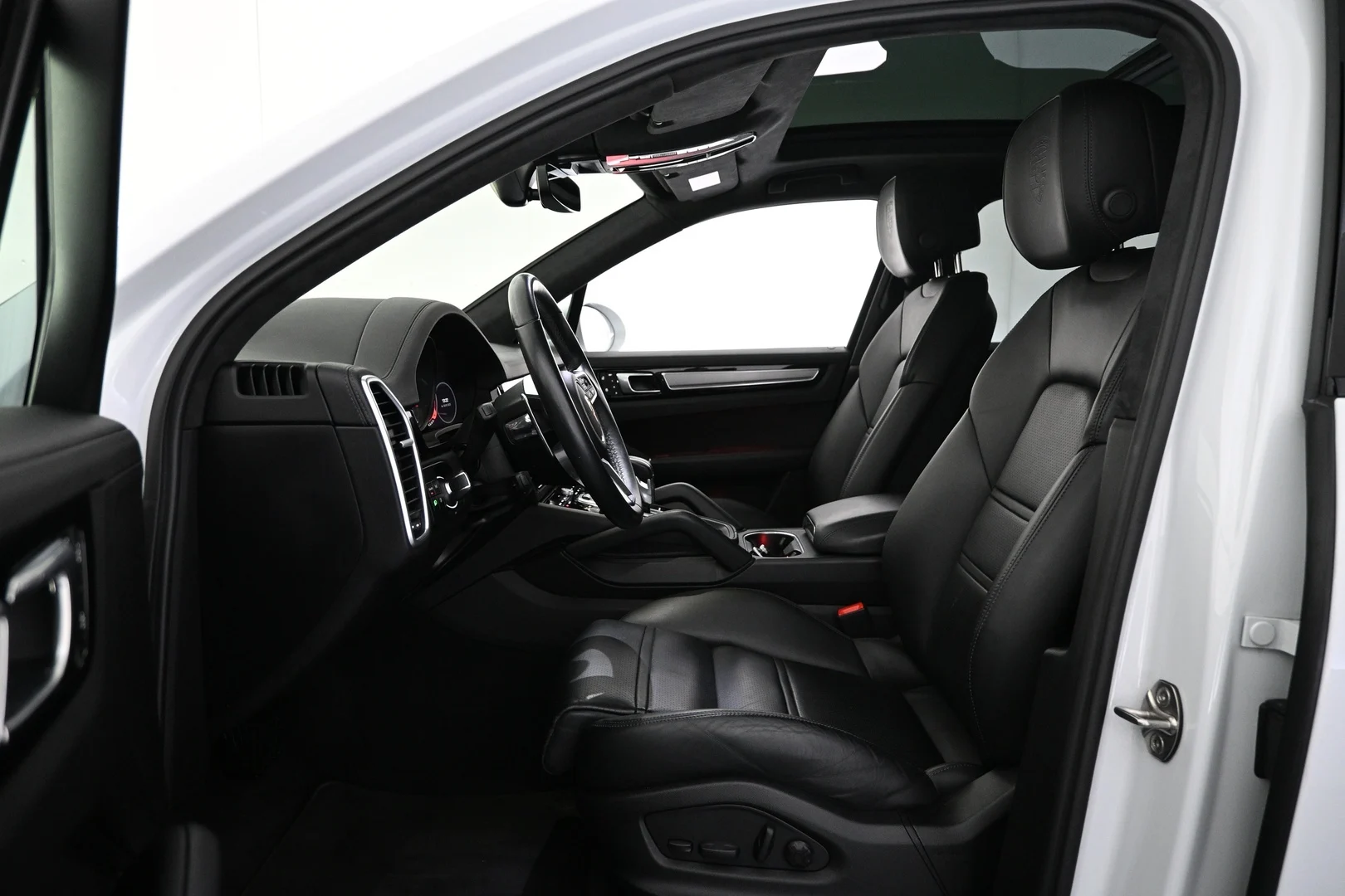 Car Image - 6c5QVODK71eTtS3vzHGVaW