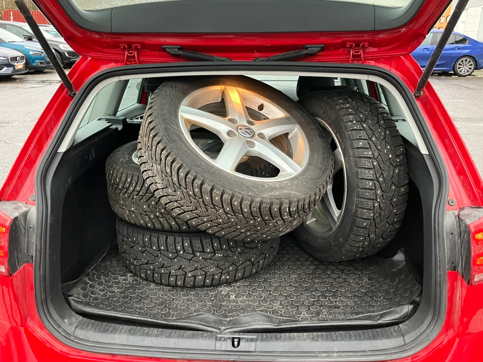 Car Image - 1zQ3LSIxieD1mDoS9FWxeV