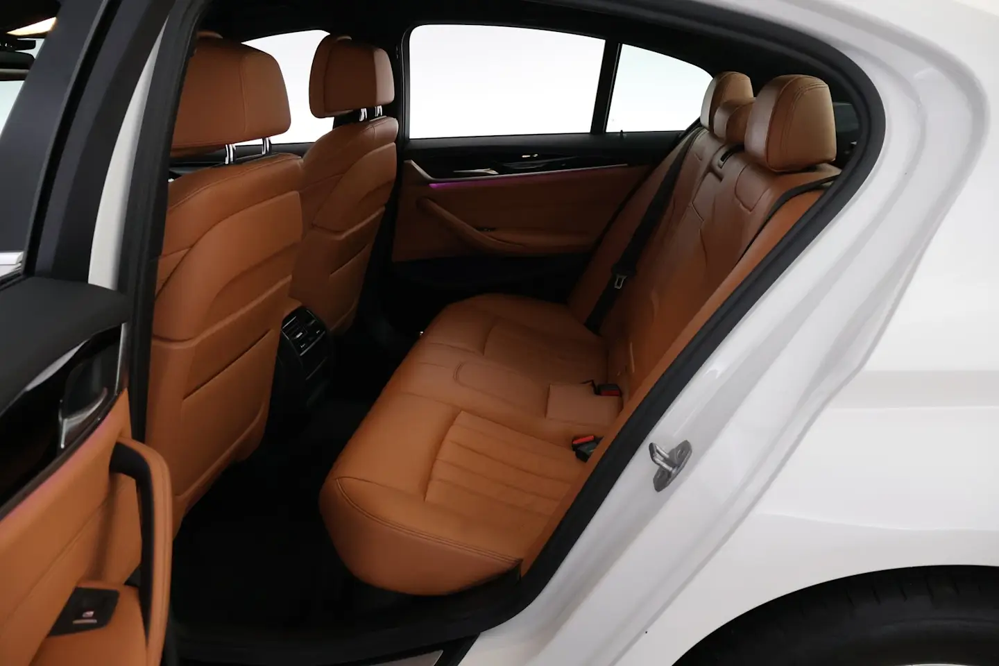 Car Image - 6zjOYggbvM9JO1jflRU1oH