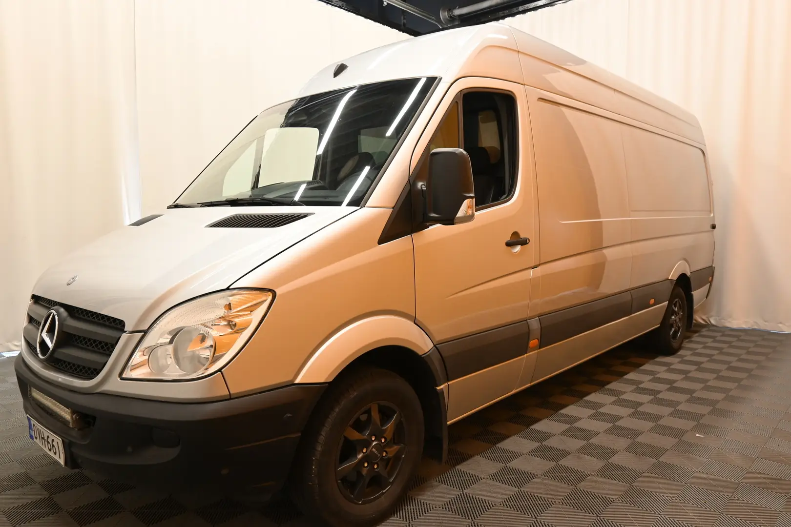 Car Image - 5J0pYiJYoDJQgsJq23mgaQ