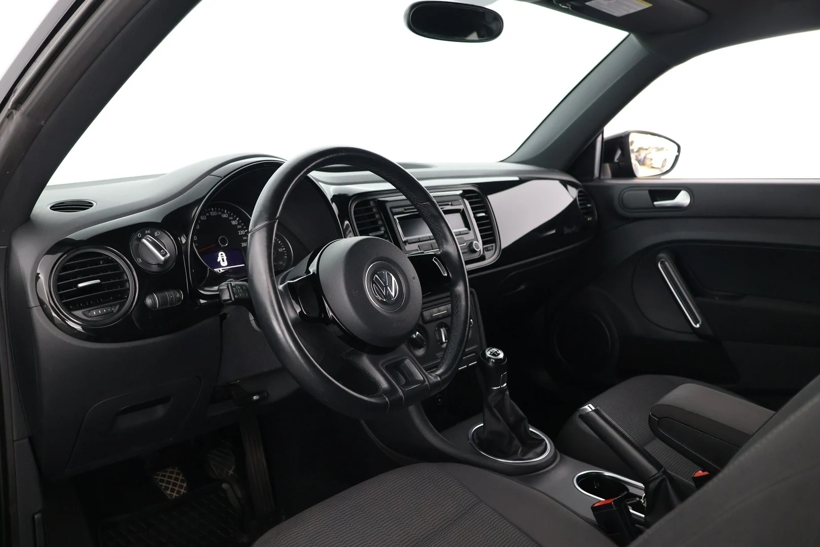 Car Image - 5zAnF2y8bQutJhYm7pqvBs