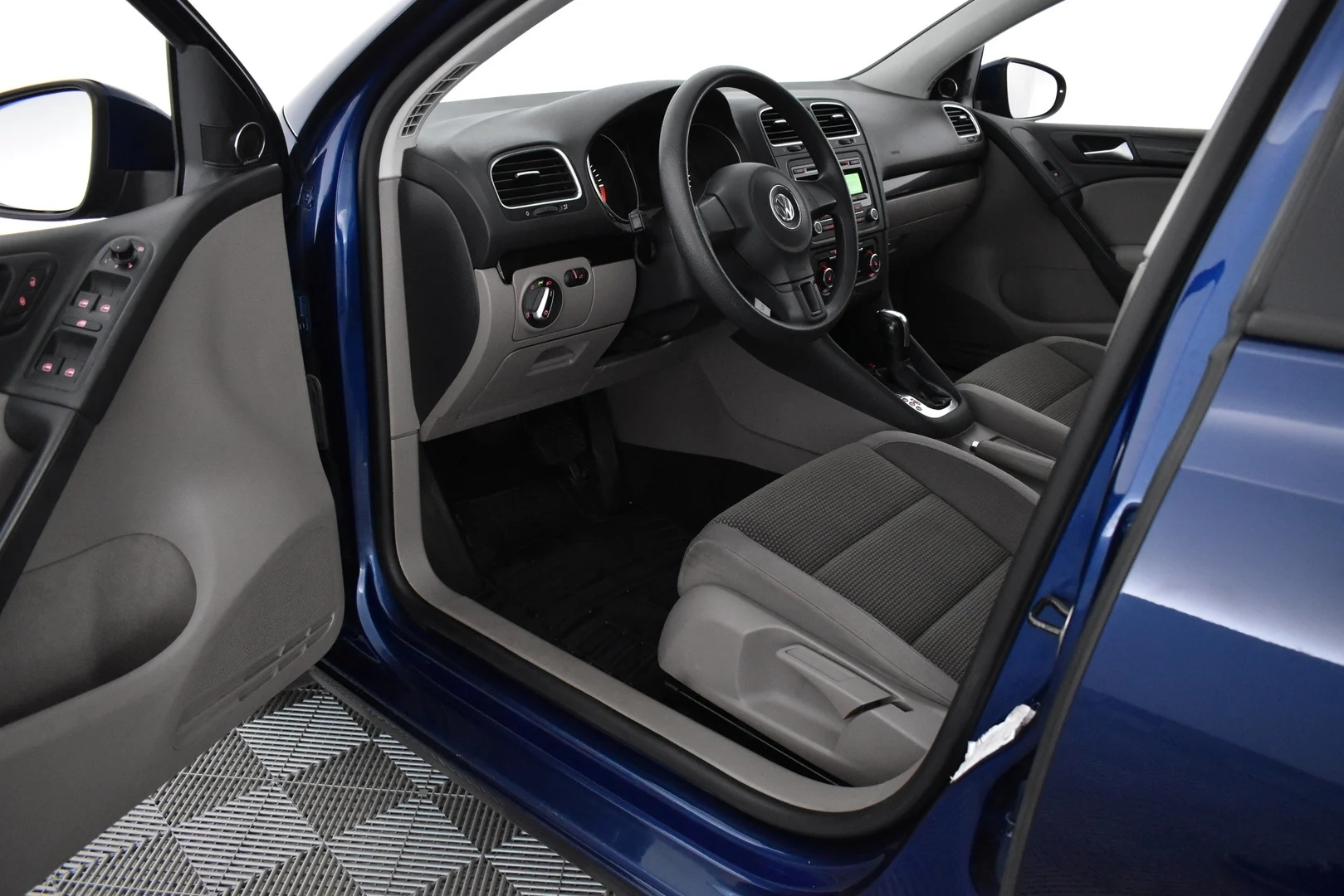 Car Image - 4esEyc1xtKdSwYK1gRPx6p