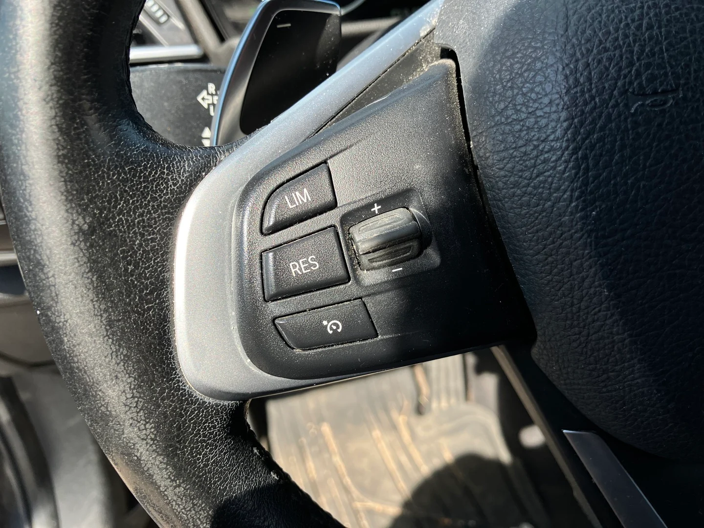 Car Image - 2pXKItXizQDXwUNHJNzof5