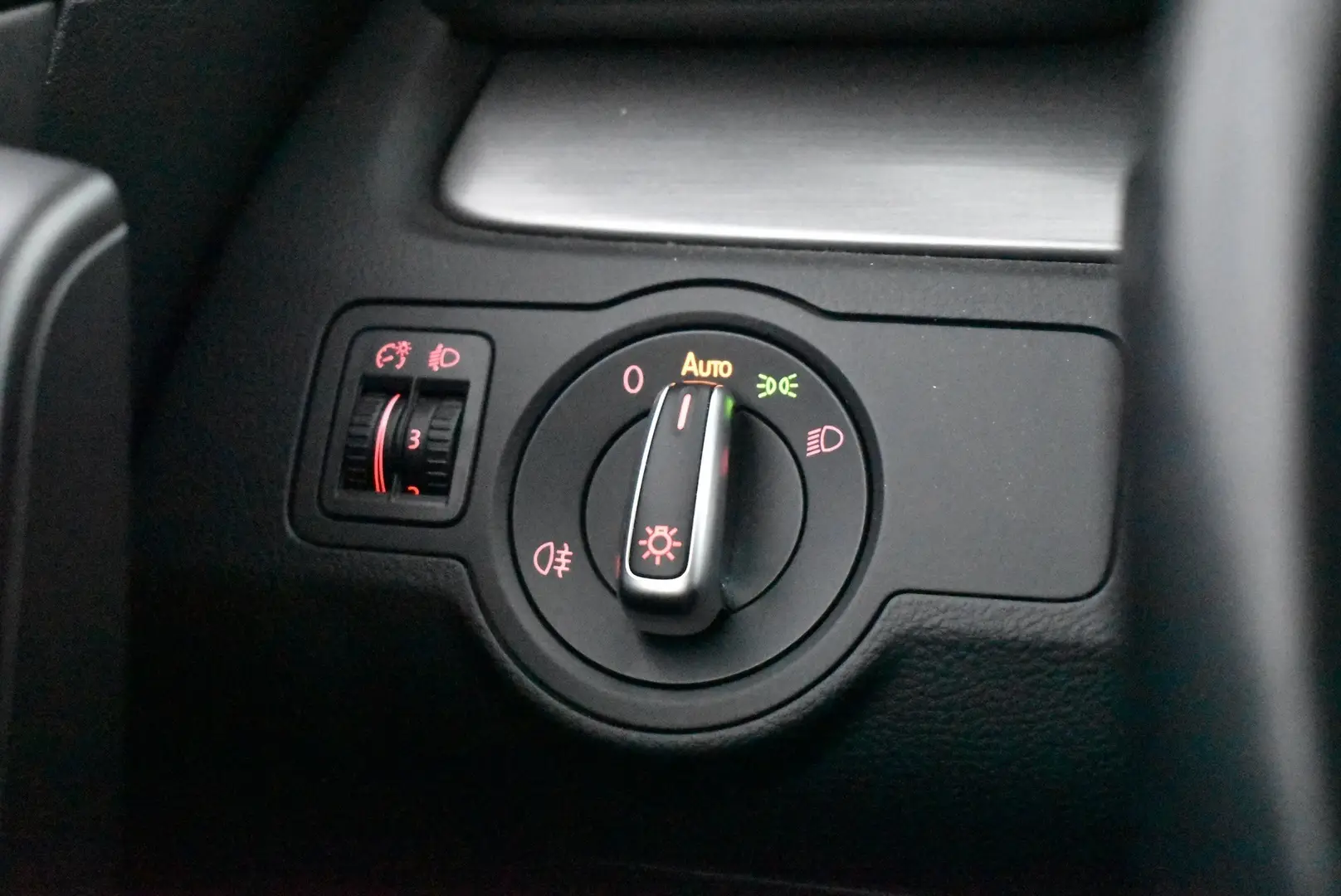 Car Image - 5SegxaNMJXXTtAB8nnPwwi