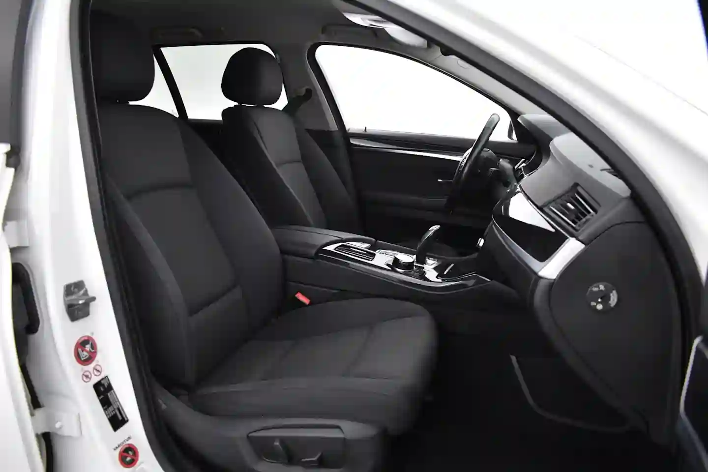 Car Image - 01n3Ufcpa87r0x8paqvRWY