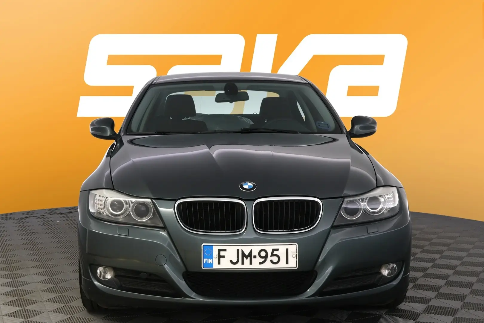 Car Image - 14RqUd3JJGyKiU7n9ujXxF