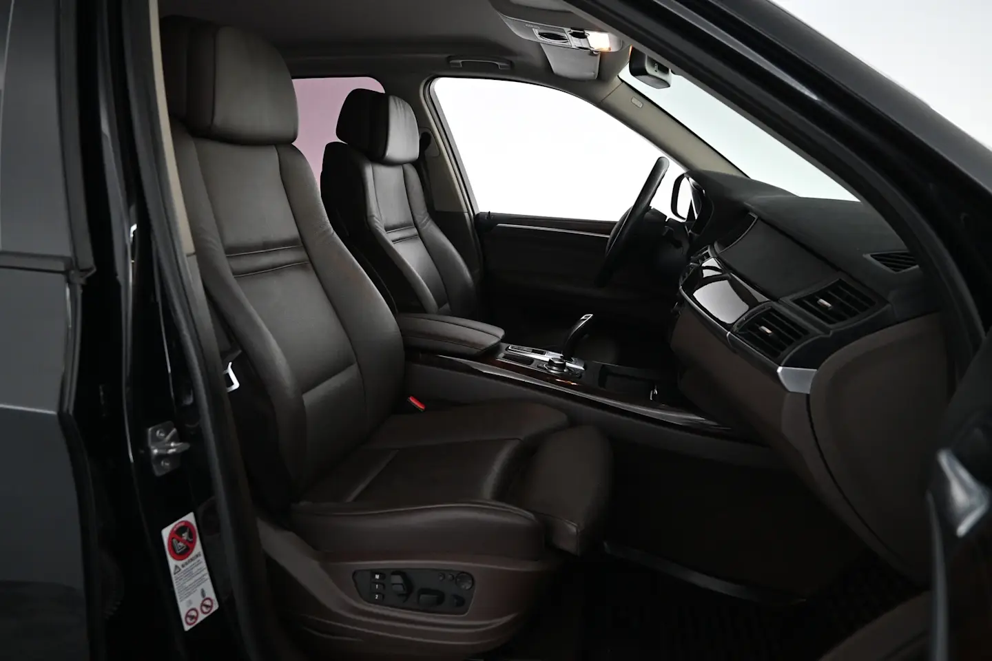 Car Image - 305WxamxhZKiyhbr3yrE4T