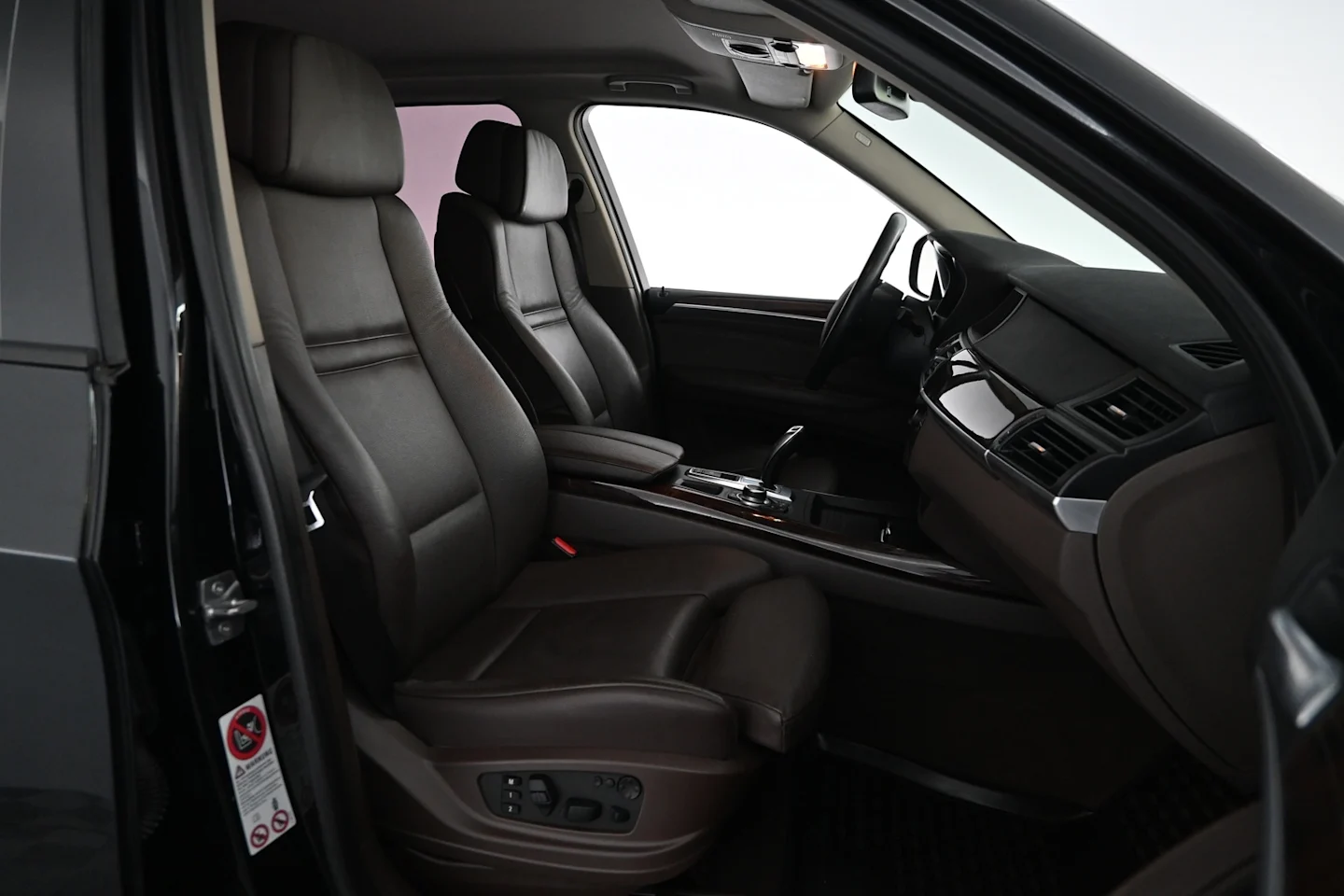 Car Image - 305WxamxhZKiyhbr3yrE4T