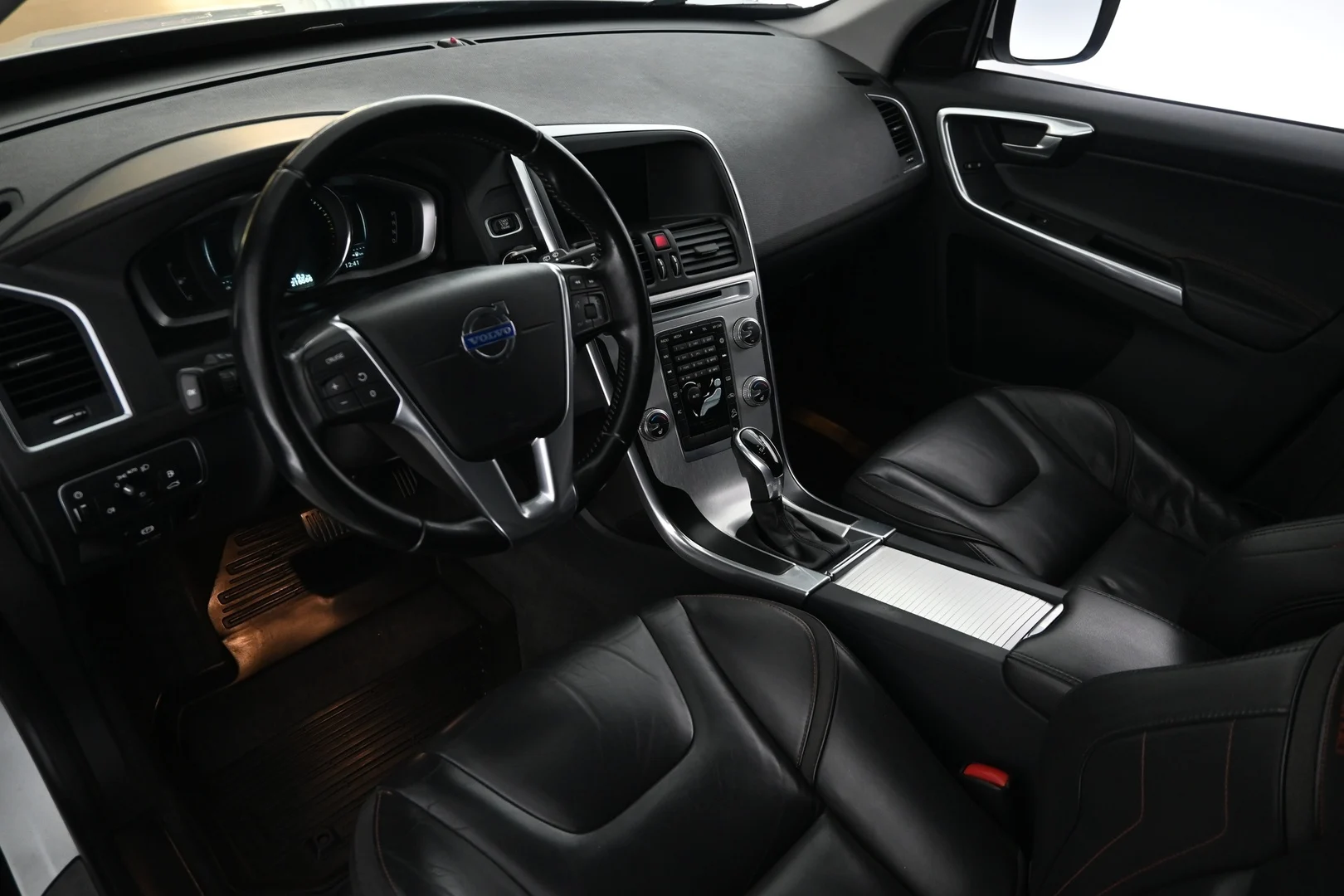 Car Image - 2Ph07TjRVndjBtnPbdEcKL