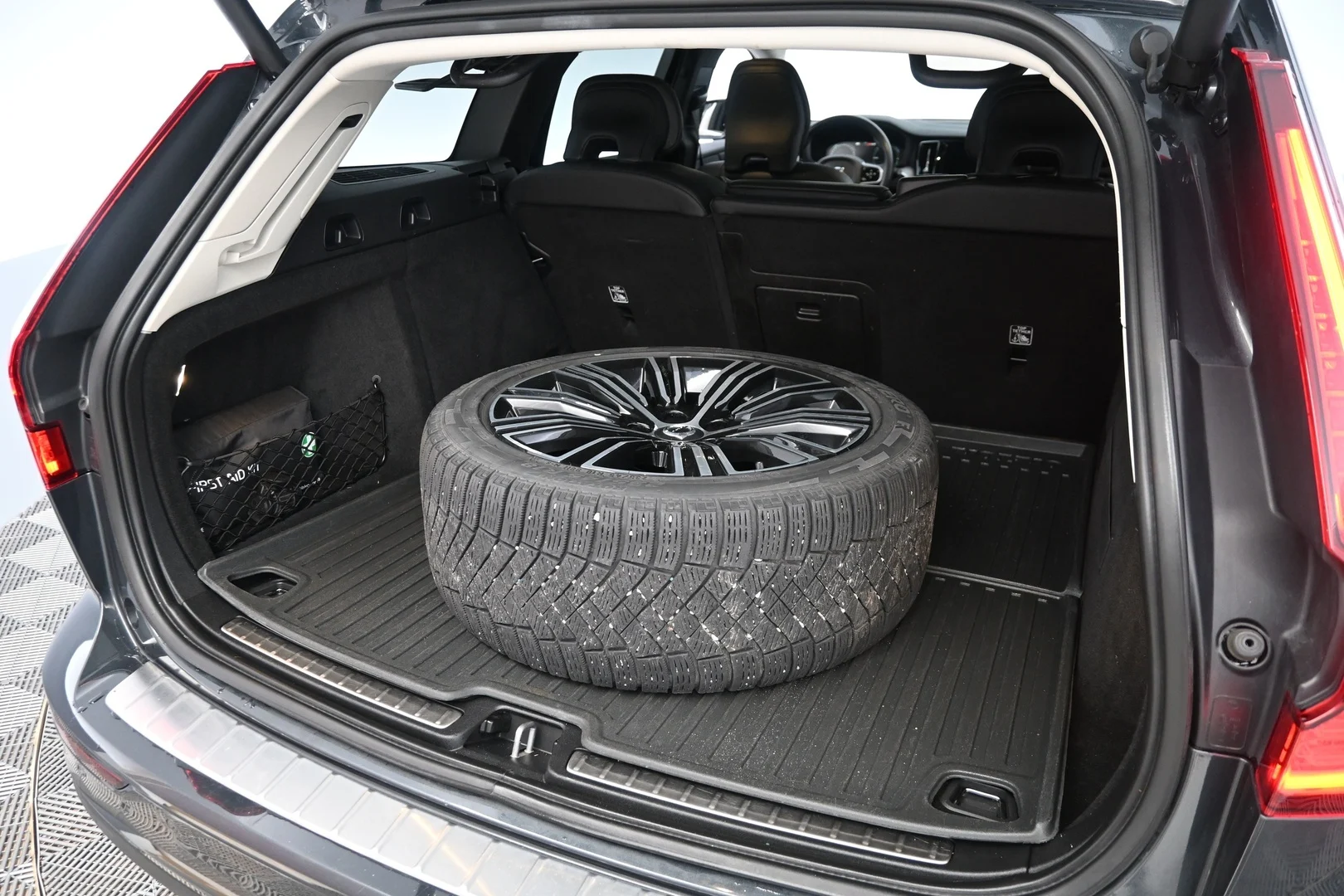 Car Image - 6oaWxw5sNogASiD0FxAfGR