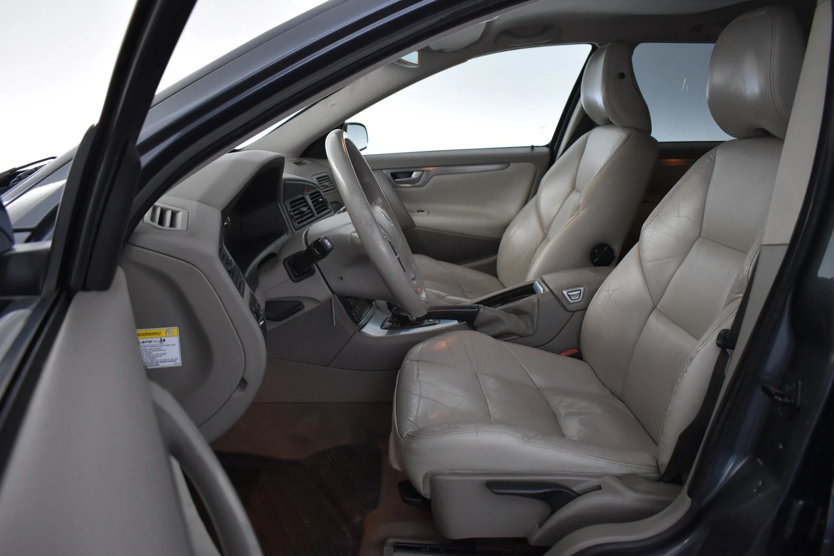 Car Image - 1kXgwnDaiCAZtPM97xfhIW