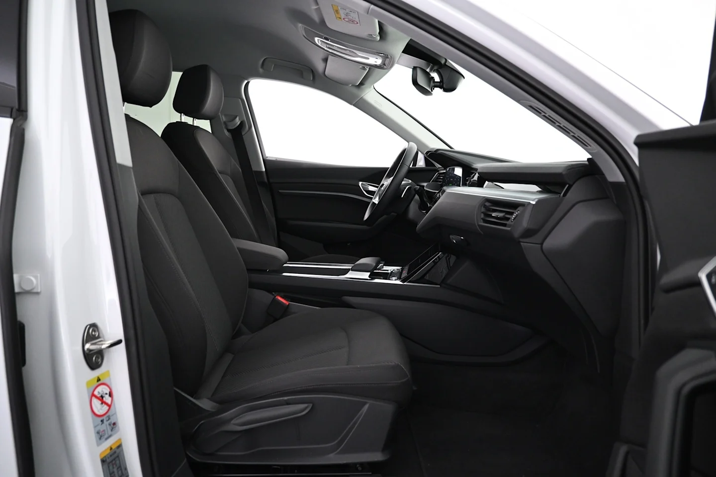 Car Image - 0cIK9AyctBKVLUmVHoLGu