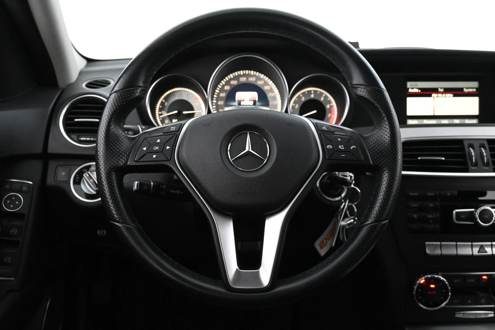 Car Image - 67QPSRZQPLyZaoZXsnsQJL