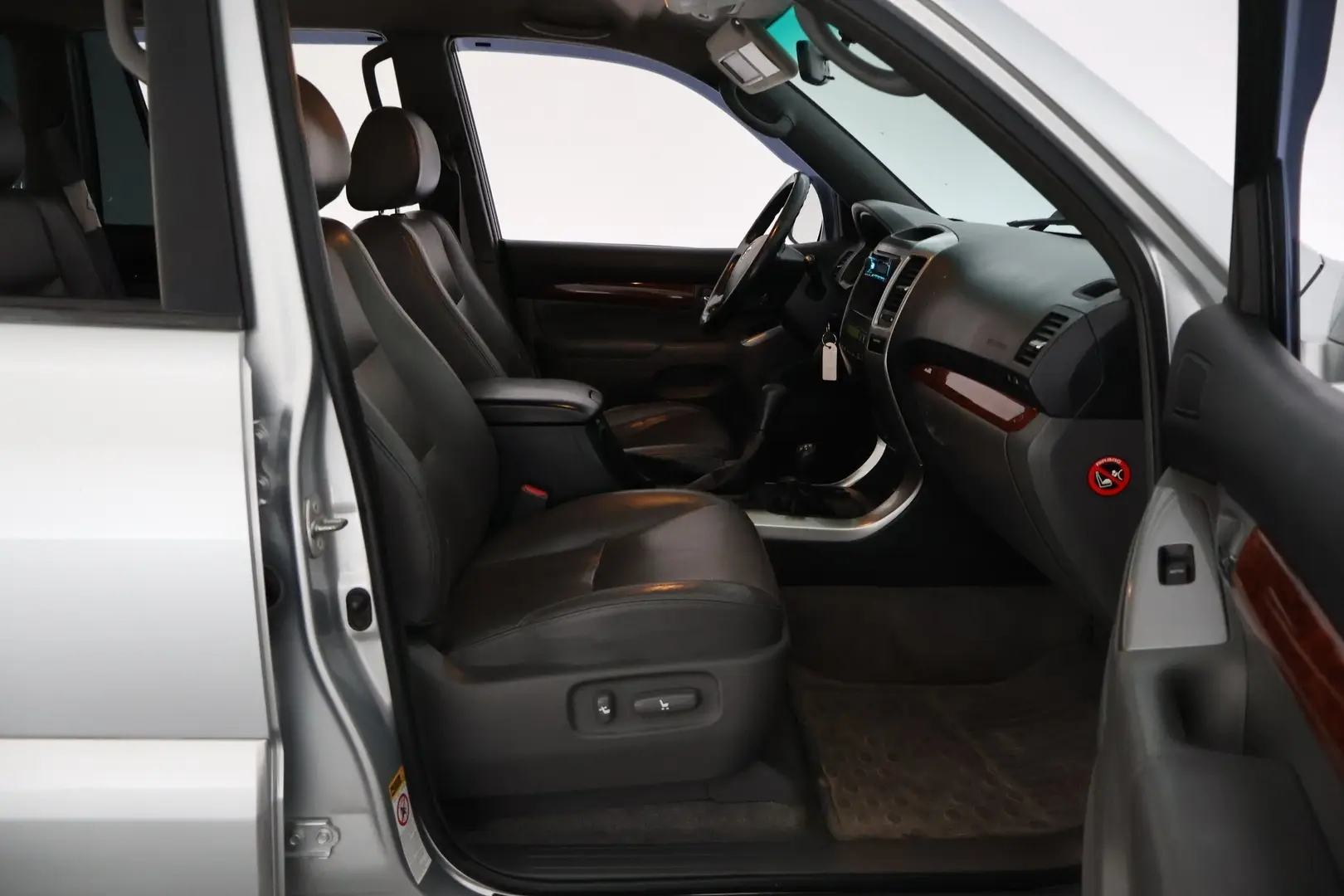 Car Image - 1wh5MOJDJbomA0iEbnB4HM