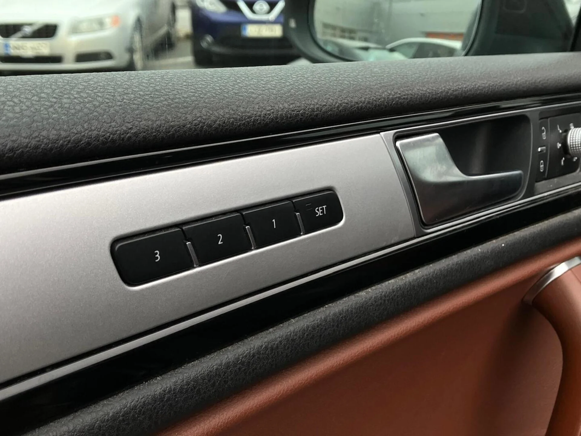 Car Image - 2R7t2VMvlQYiVwwP7qJxmH