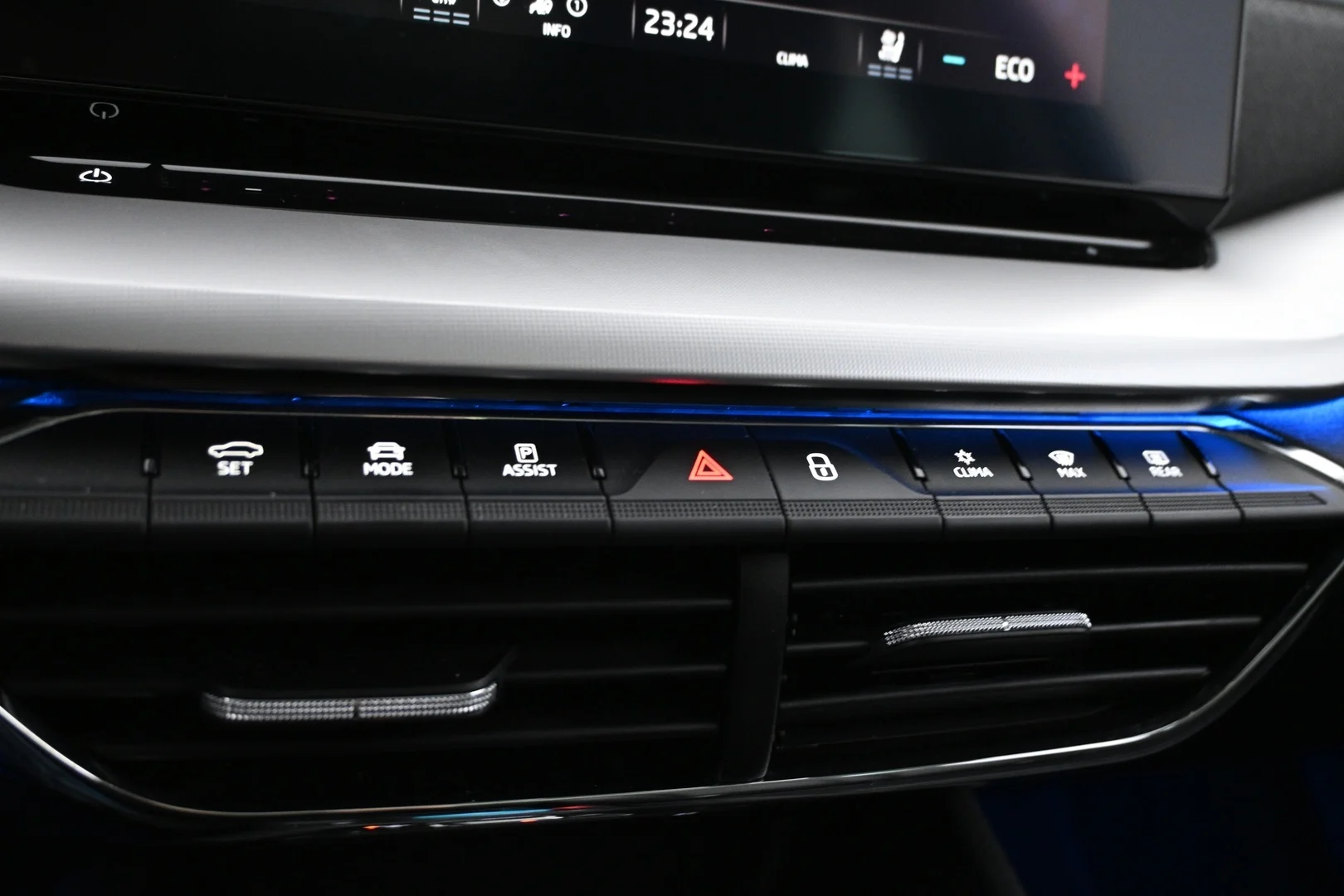 Car Image - 6clsR656LtBQvBN6nY3UTJ