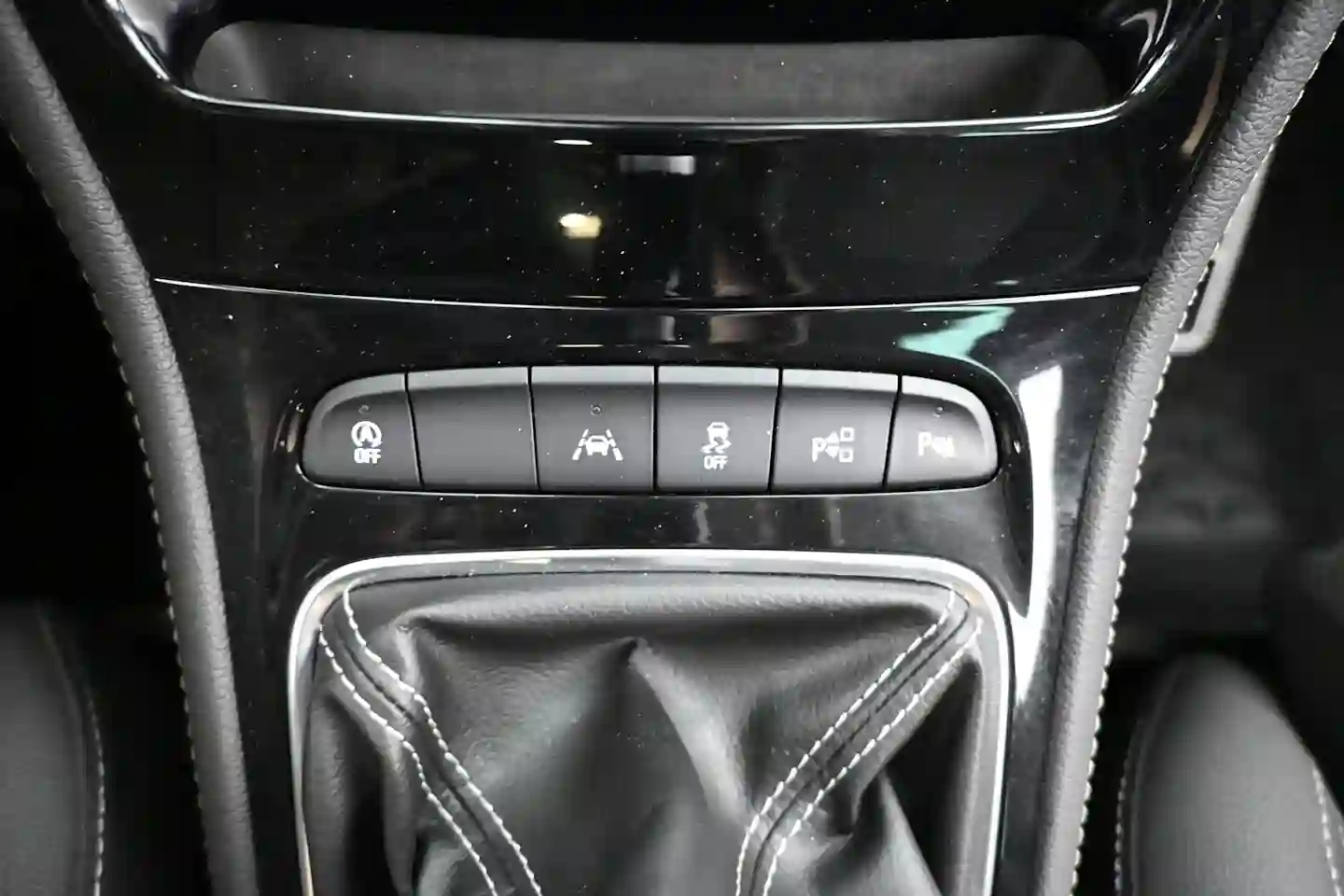 Car Image - 3DMjYhwuPzVpYs0pRgcfFJ