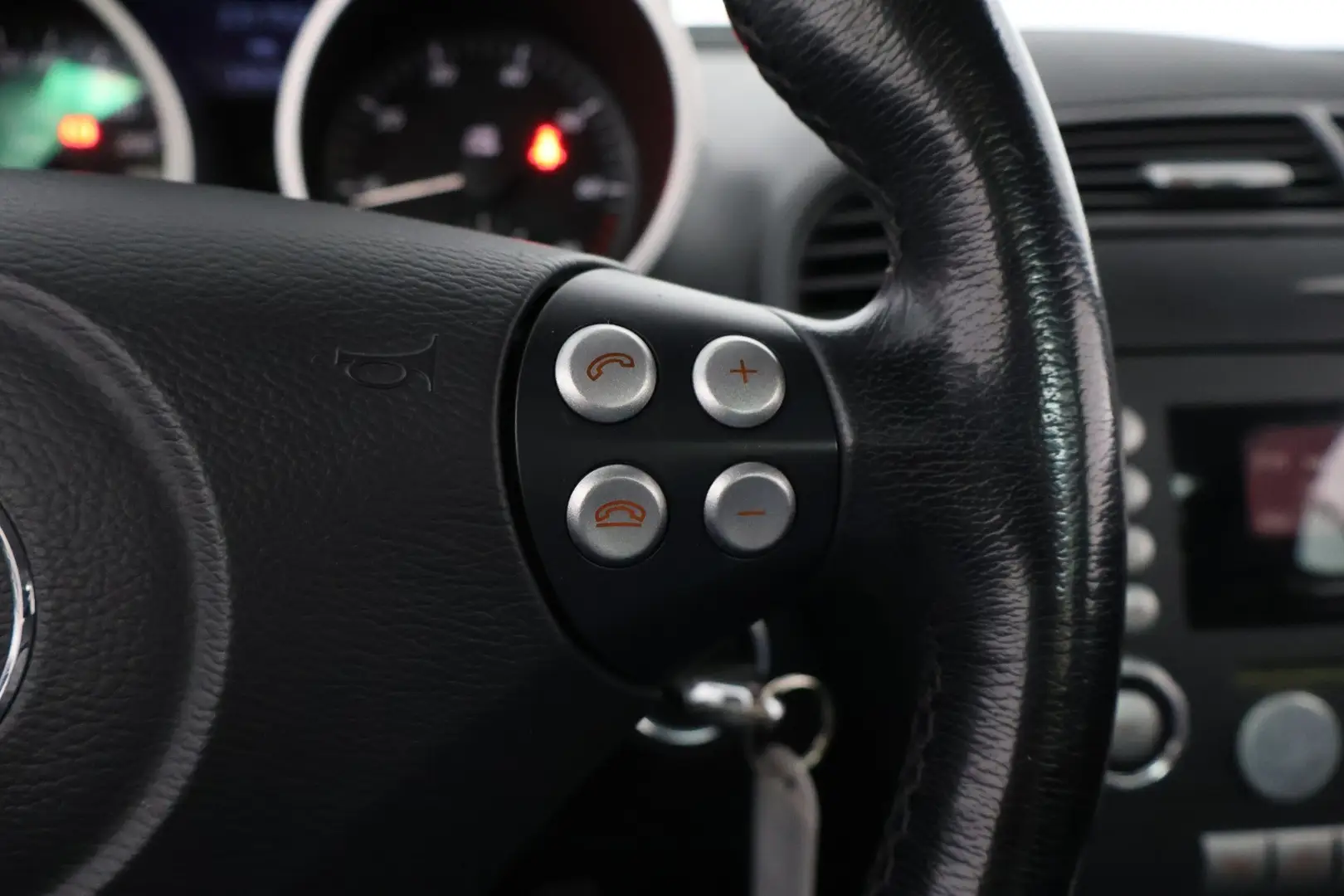 Car Image - 5CYg7B1afyyczUASzCwrWe