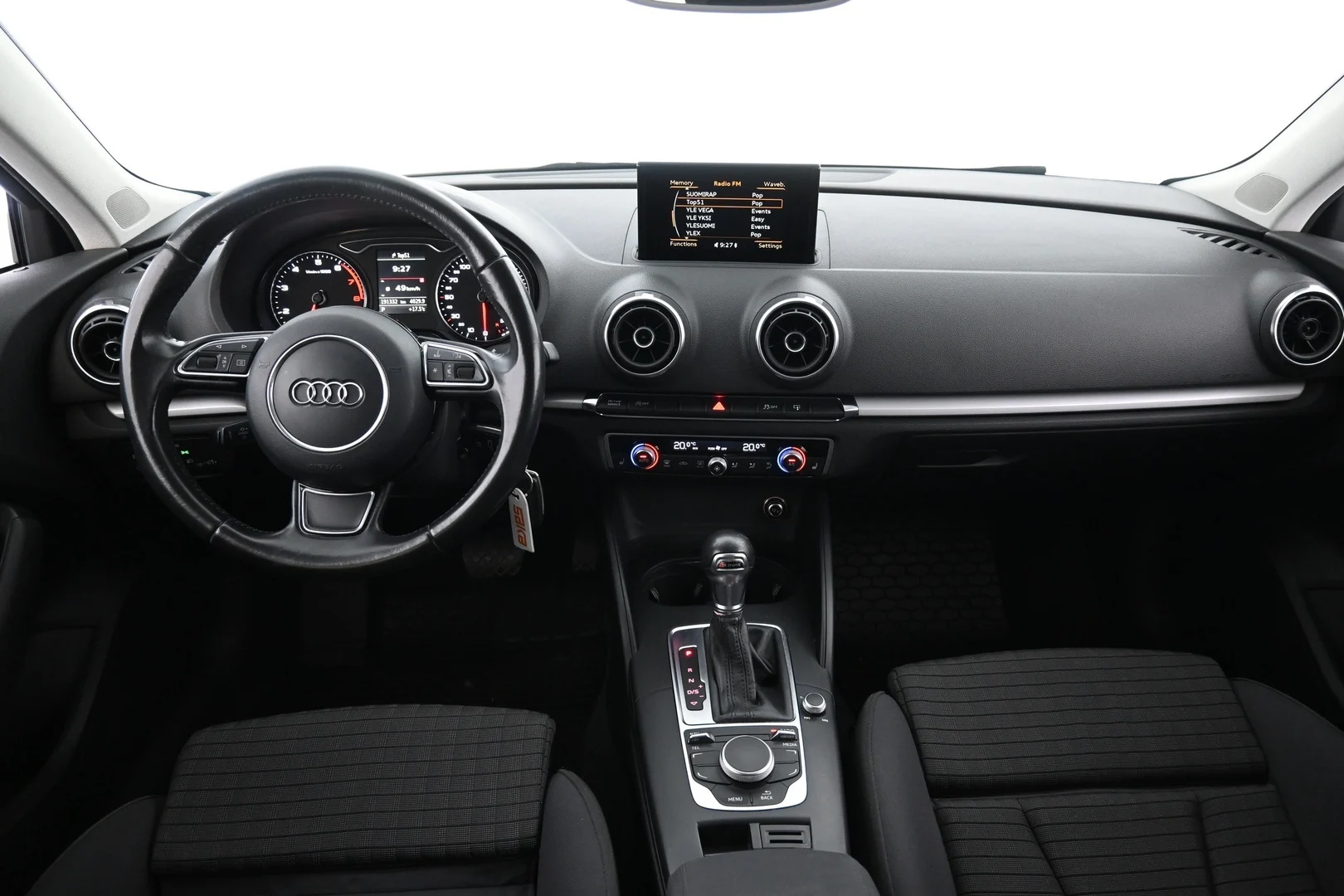 Car Image - 3iN2U7xZBCOVOSsQBewcqs