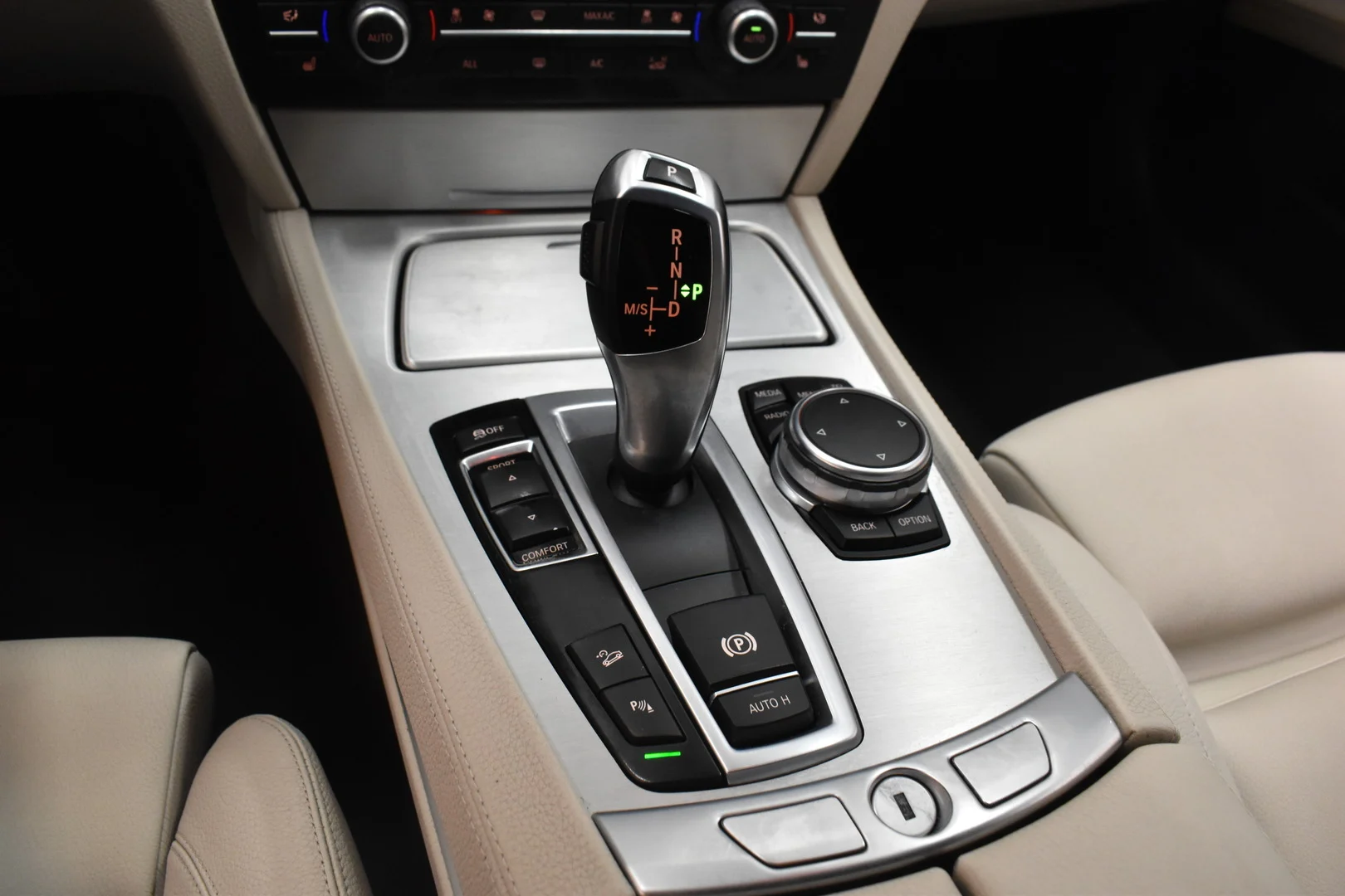 Car Image - 5I69qVt0EjUyJxTT4jmH6w